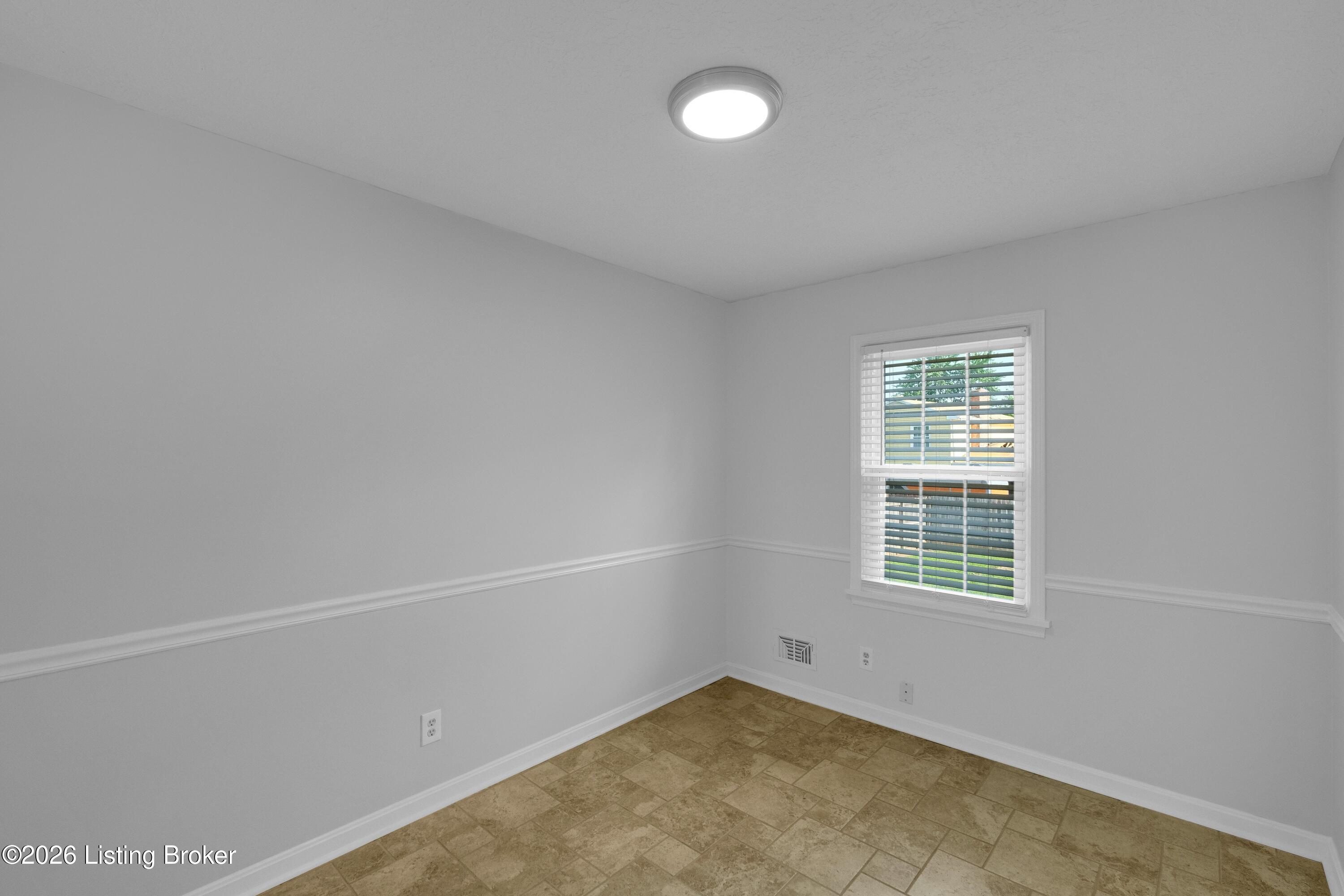 8605 Amerivan Dr Property Photo 14