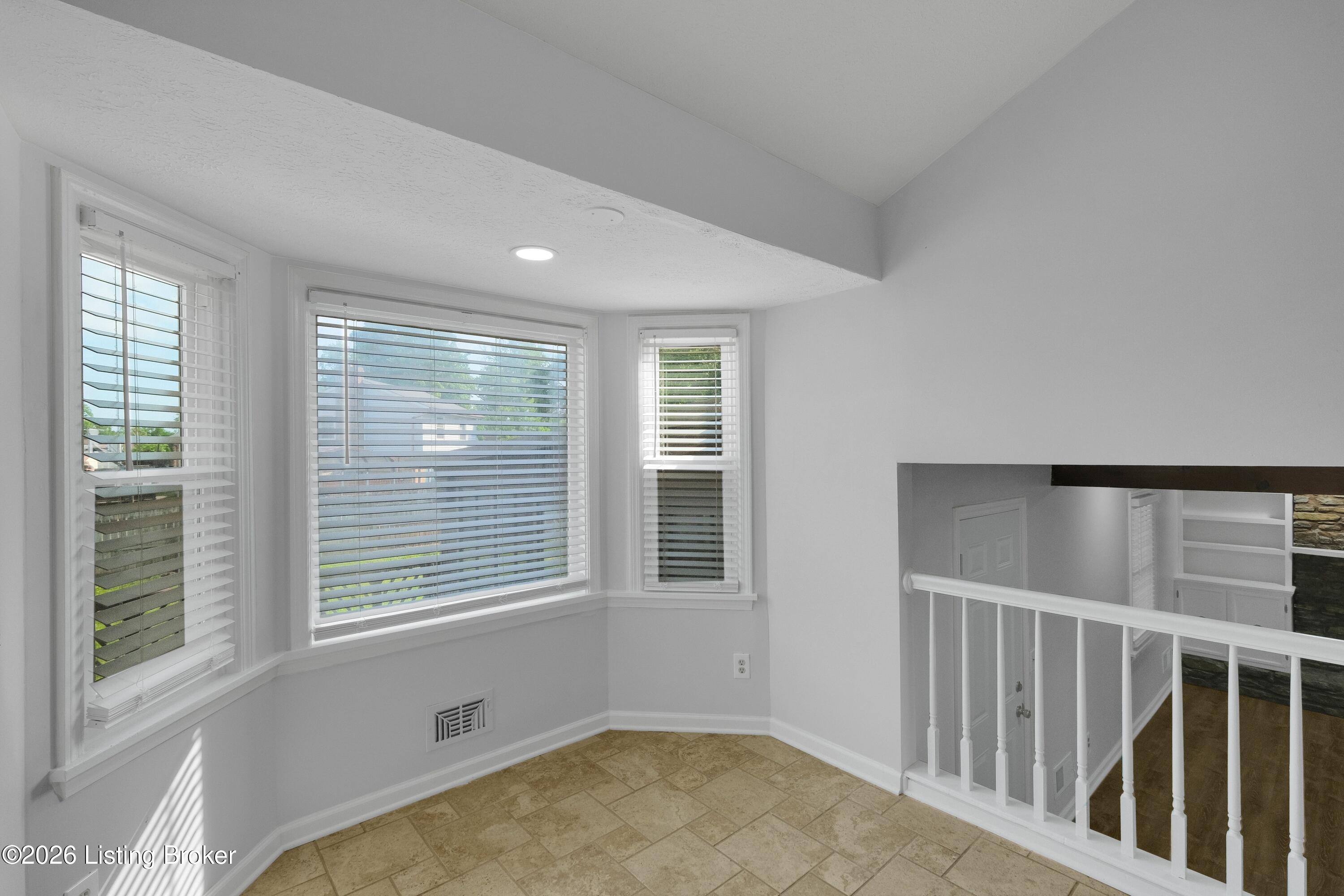8605 Amerivan Dr Property Photo 20