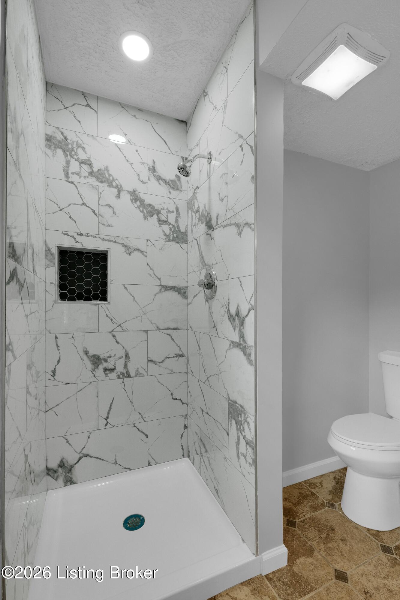 8605 Amerivan Dr Property Photo 24