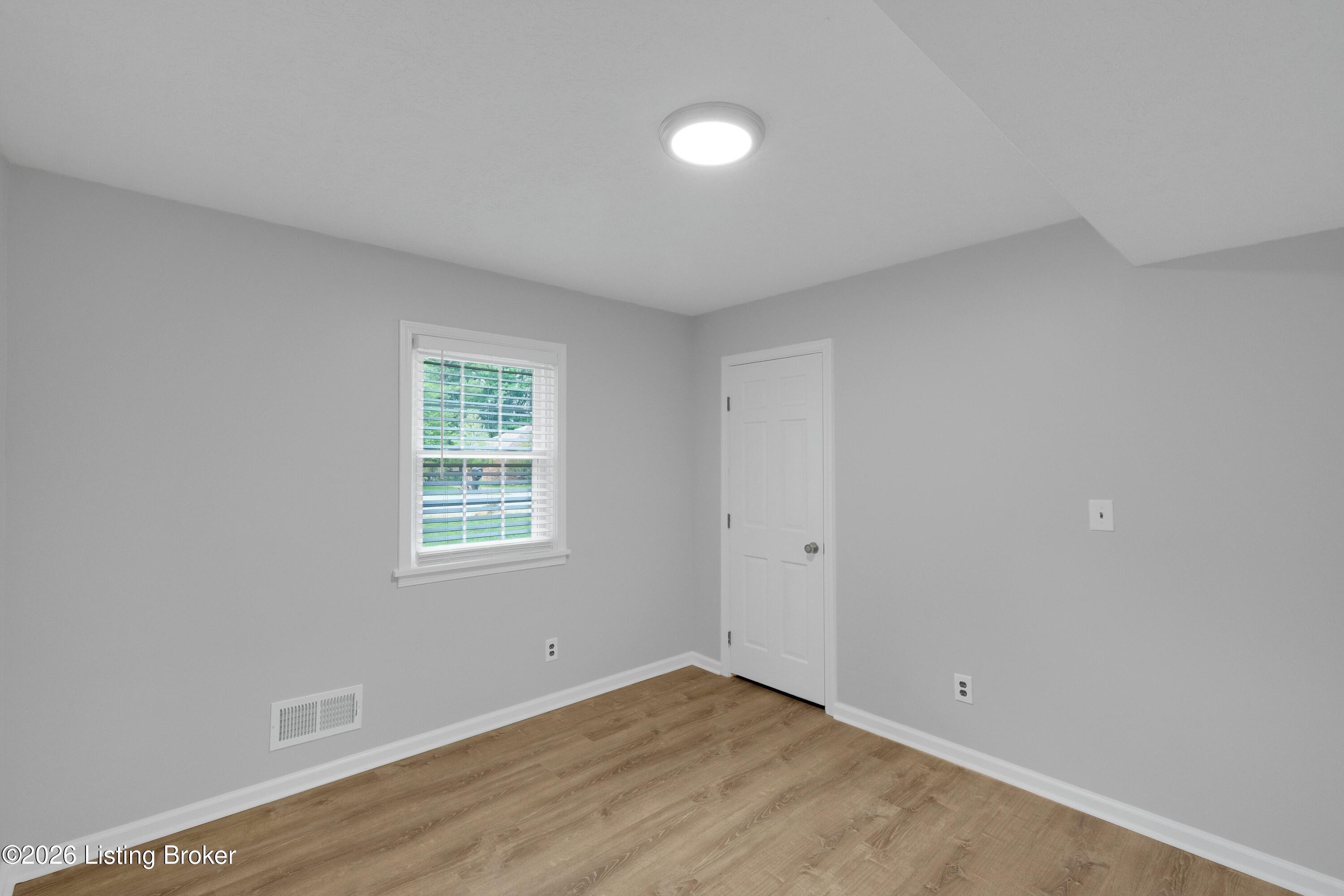 8605 Amerivan Dr Property Photo 25