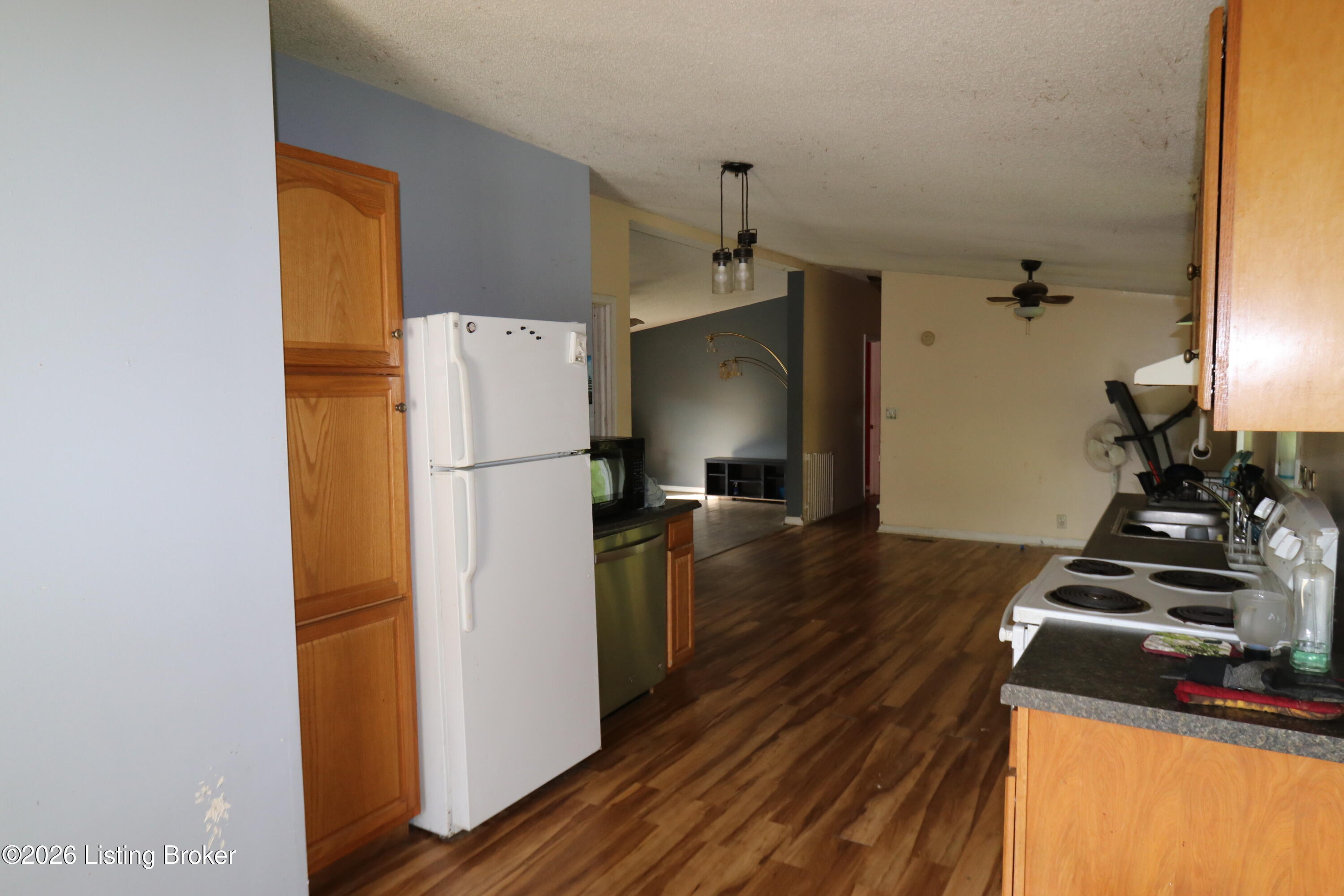 189 Pine Valley Dr Property Photo 2