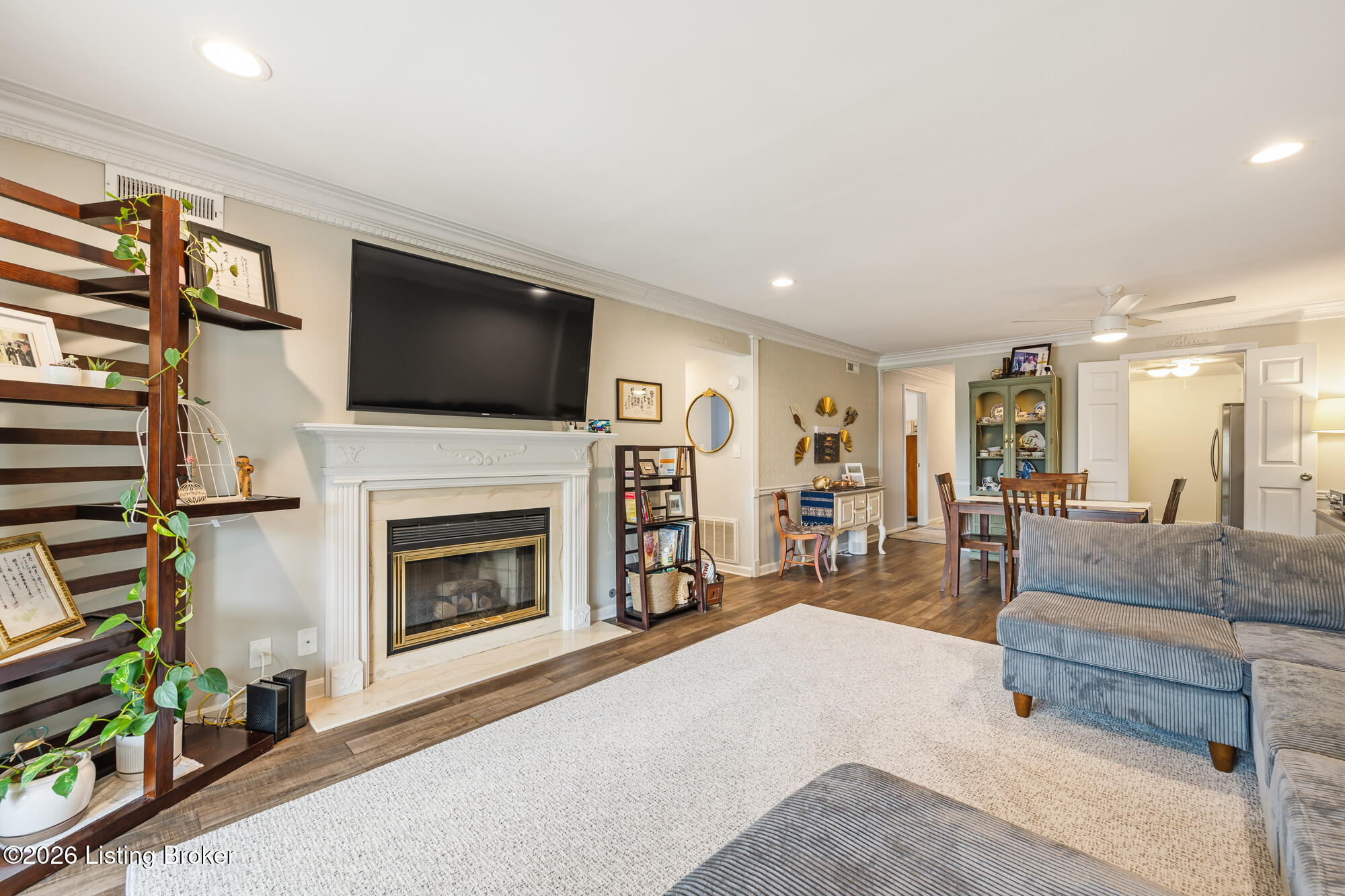 712 Donard Park Ave Property Photo 11