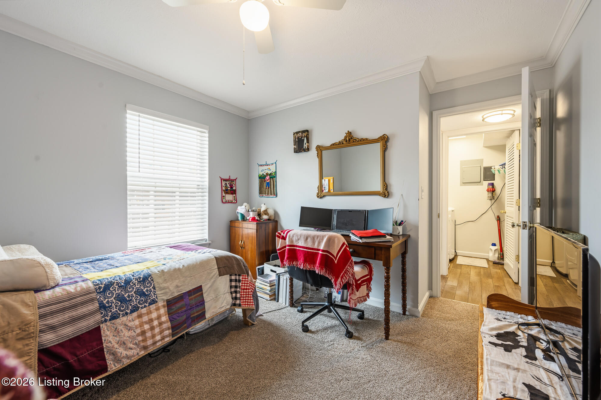 712 Donard Park Ave Property Photo 22