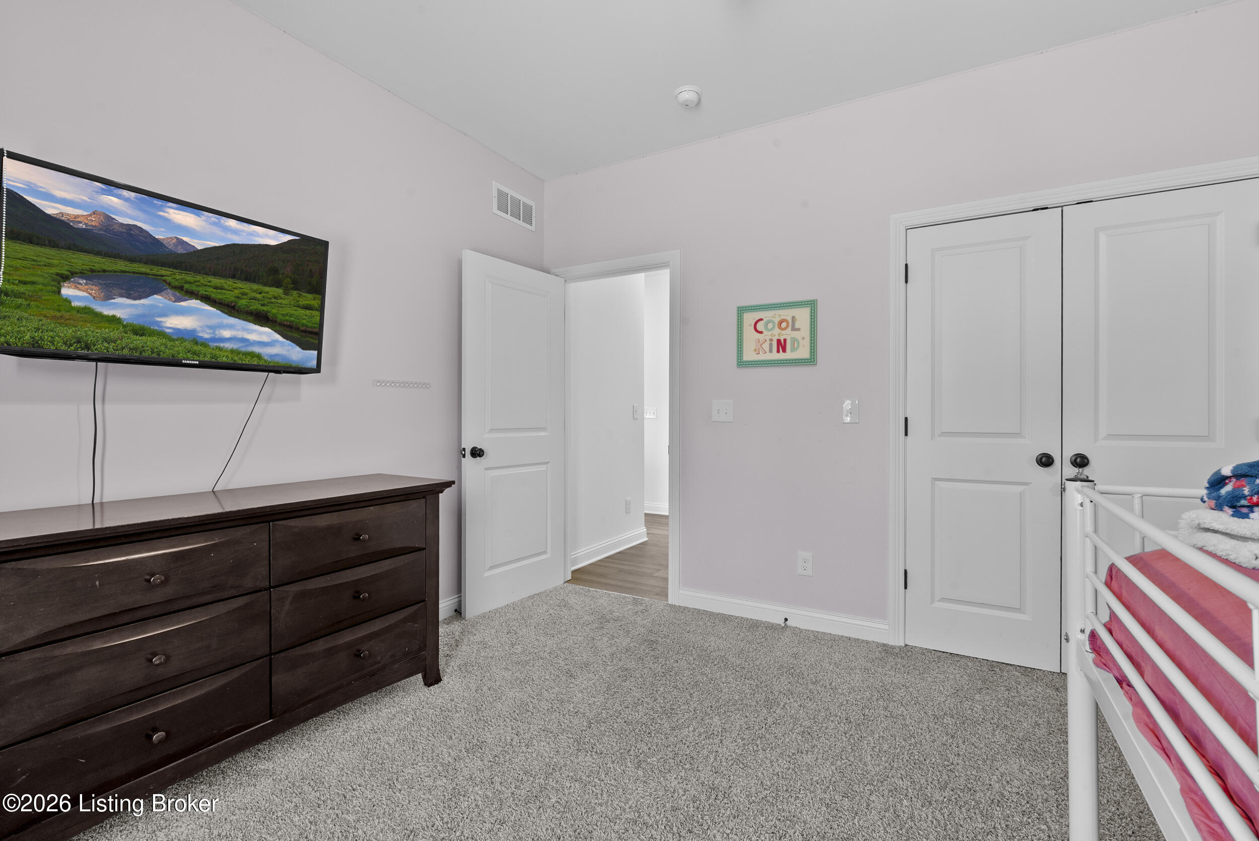 99 Roosevelt Ct Property Photo 28