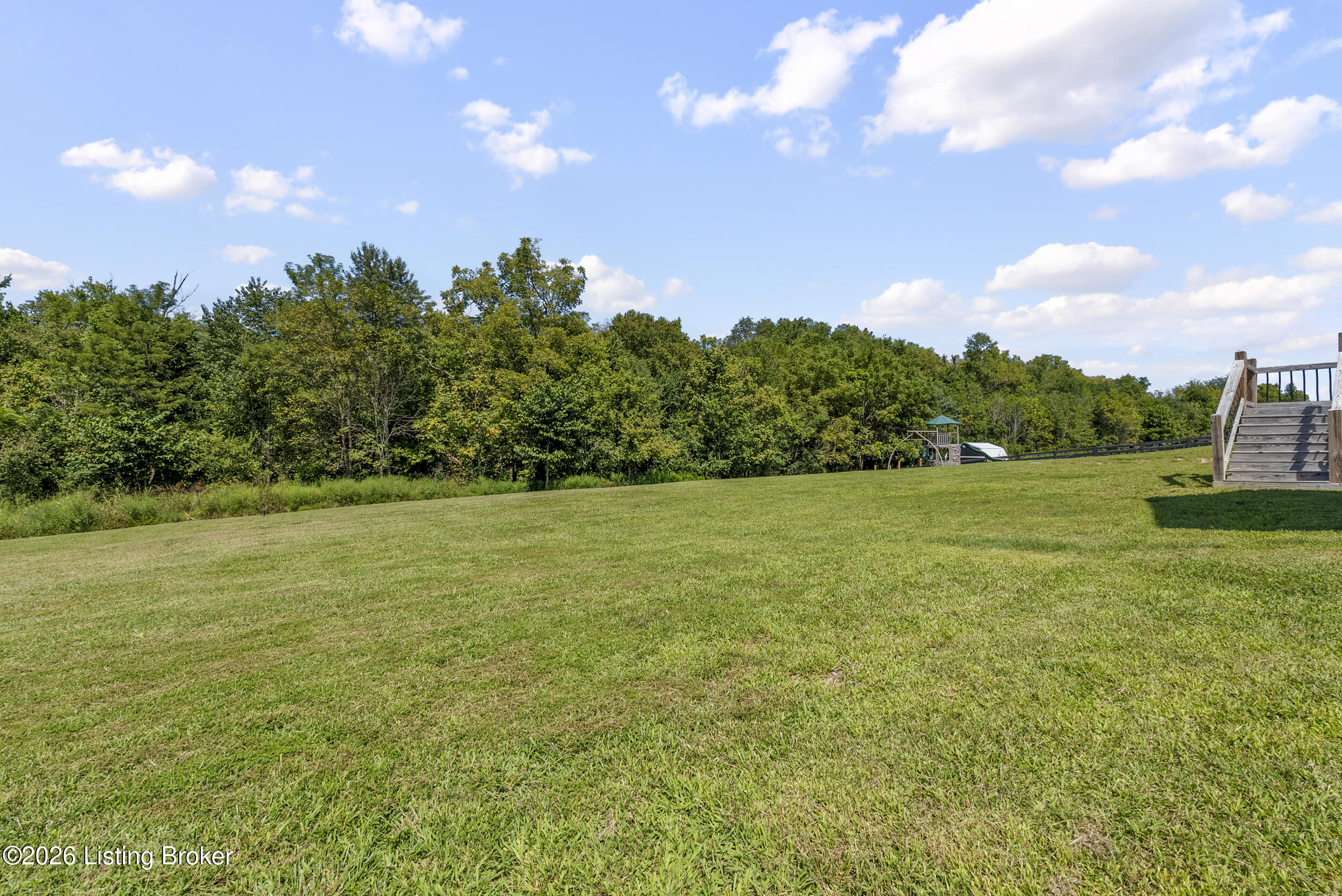99 Roosevelt Ct Property Photo 44
