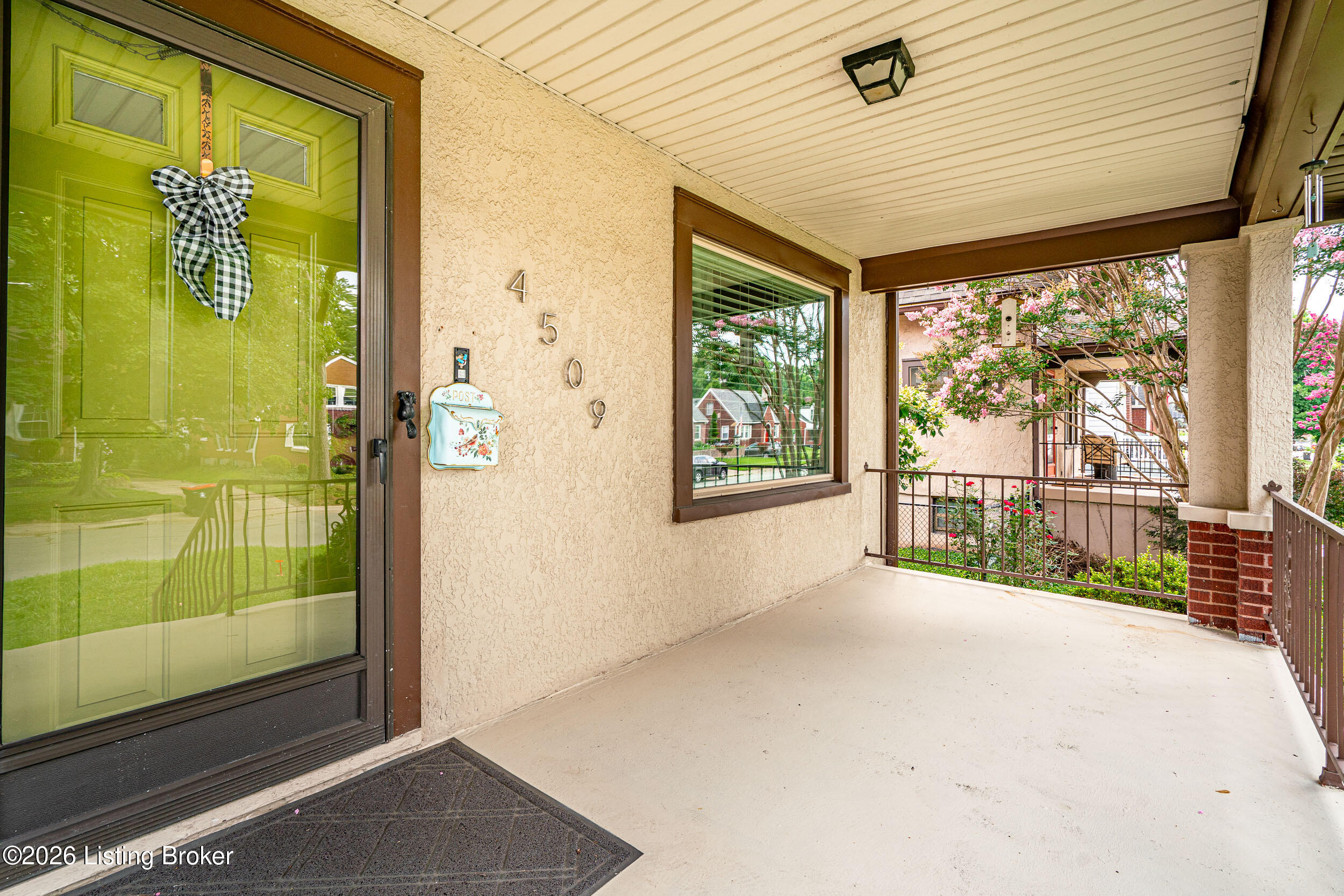 4509 Meridale Ave Property Photo 5