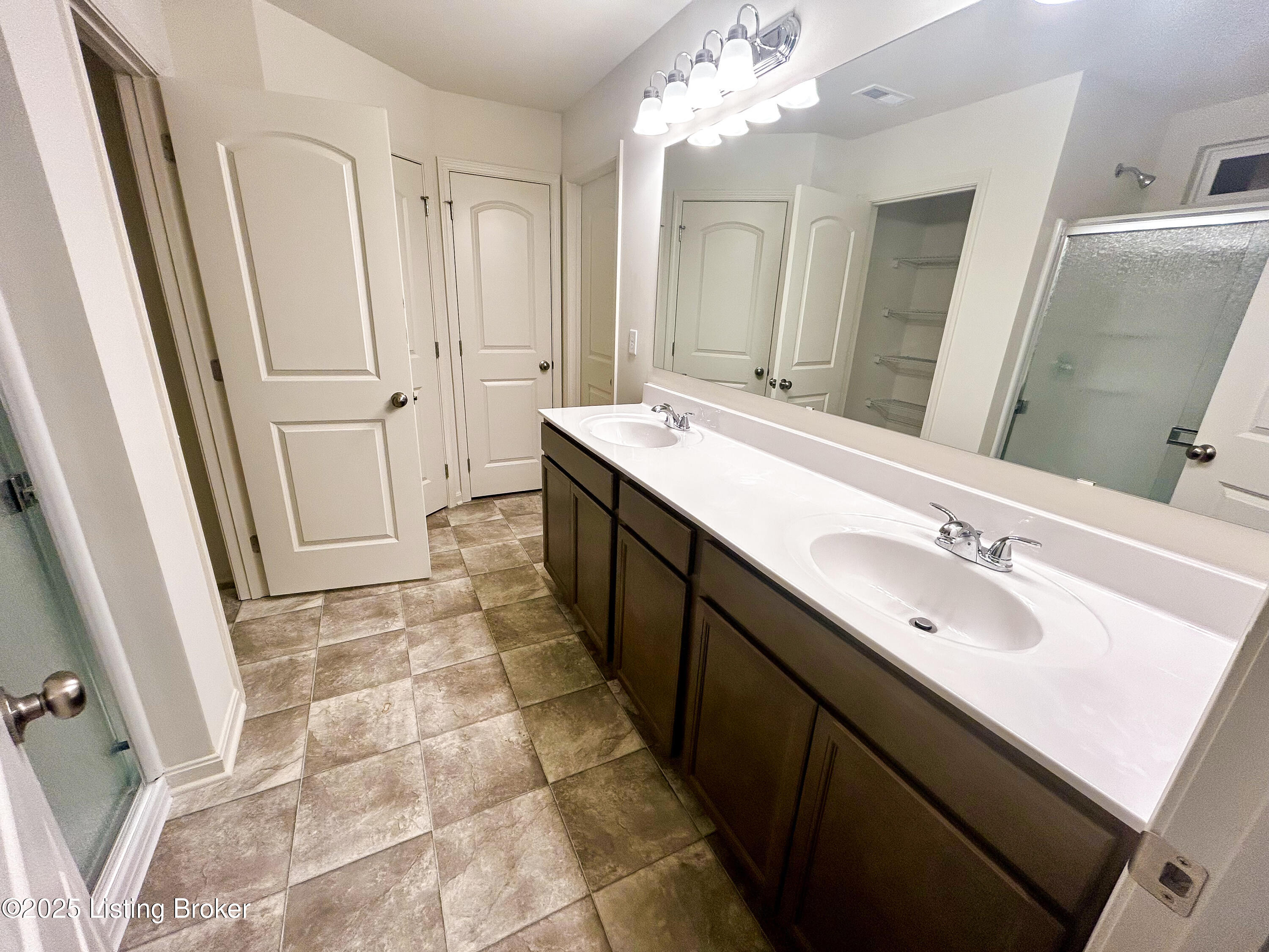 6509 Fair Ridge Ln Property Photo 8