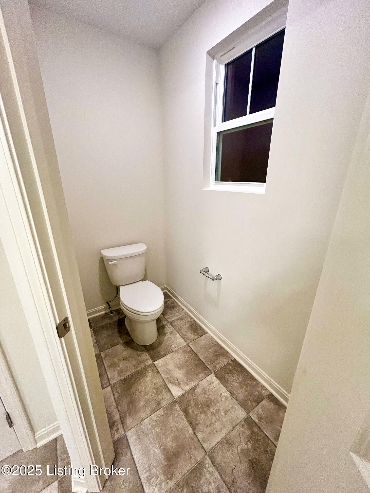 6509 Fair Ridge Ln Property Photo 9