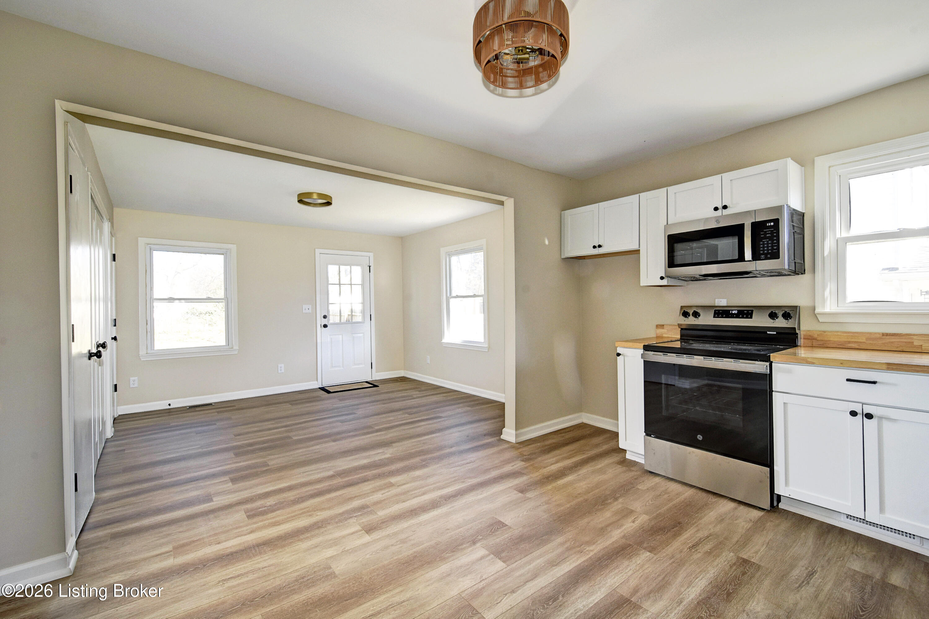2731 Fleming Ave Property Photo 5
