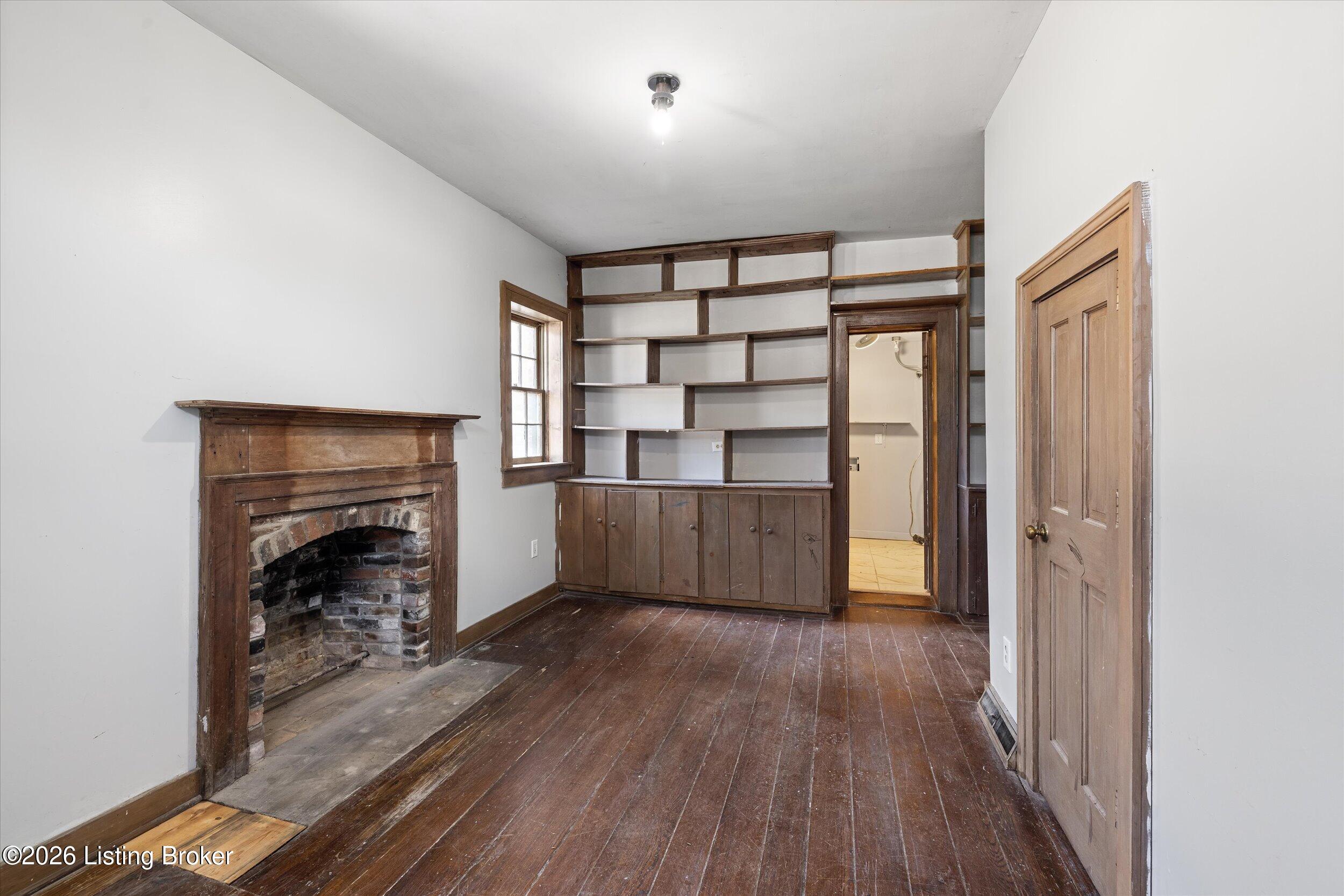 236 Lexington St Property Photo 17