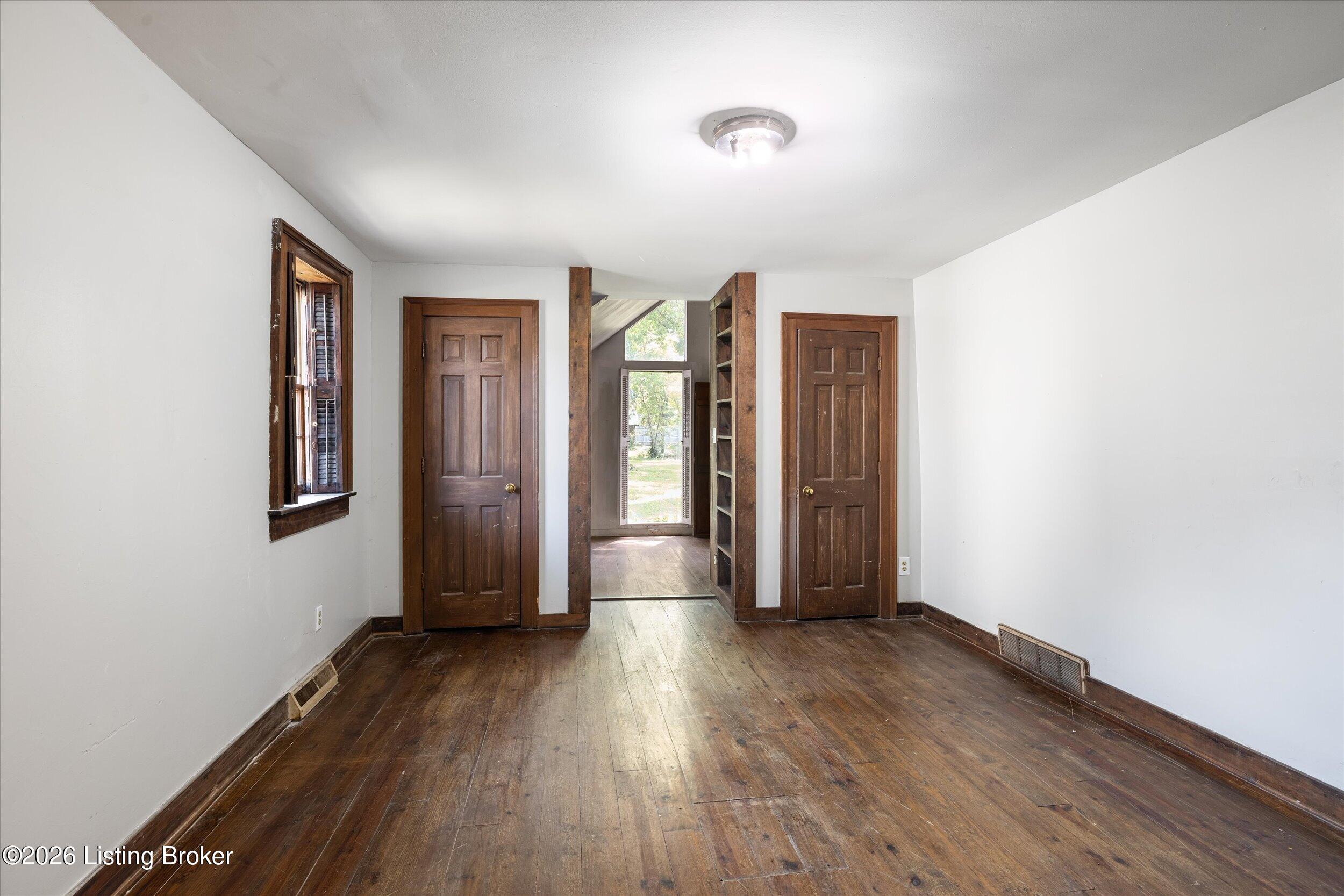 236 Lexington St Property Photo 19