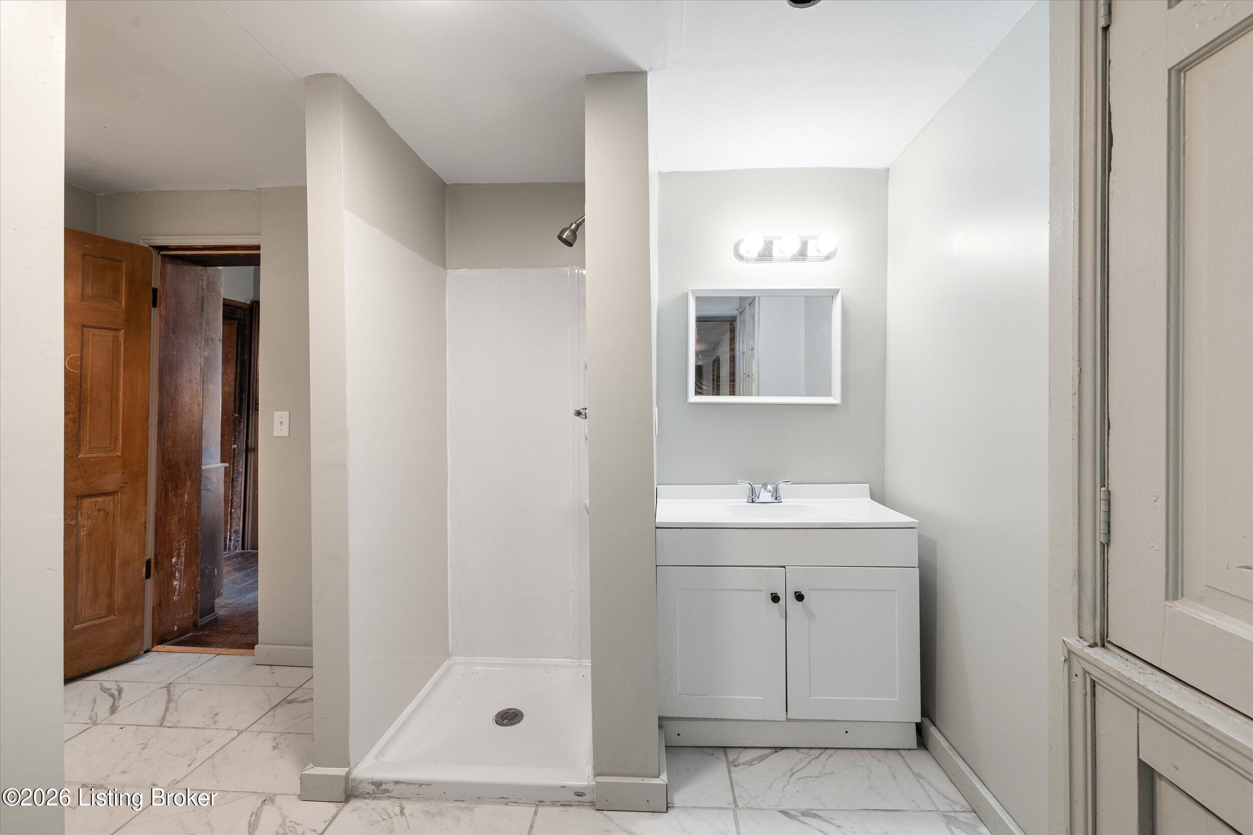 236 Lexington St Property Photo 26