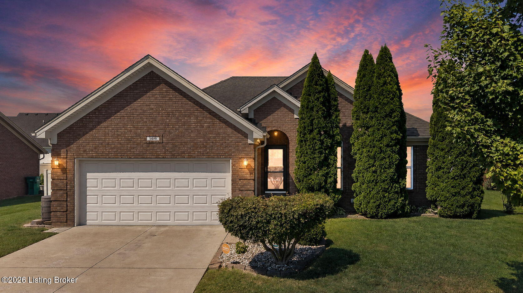 168 Maplewood Dr Property Photo 1