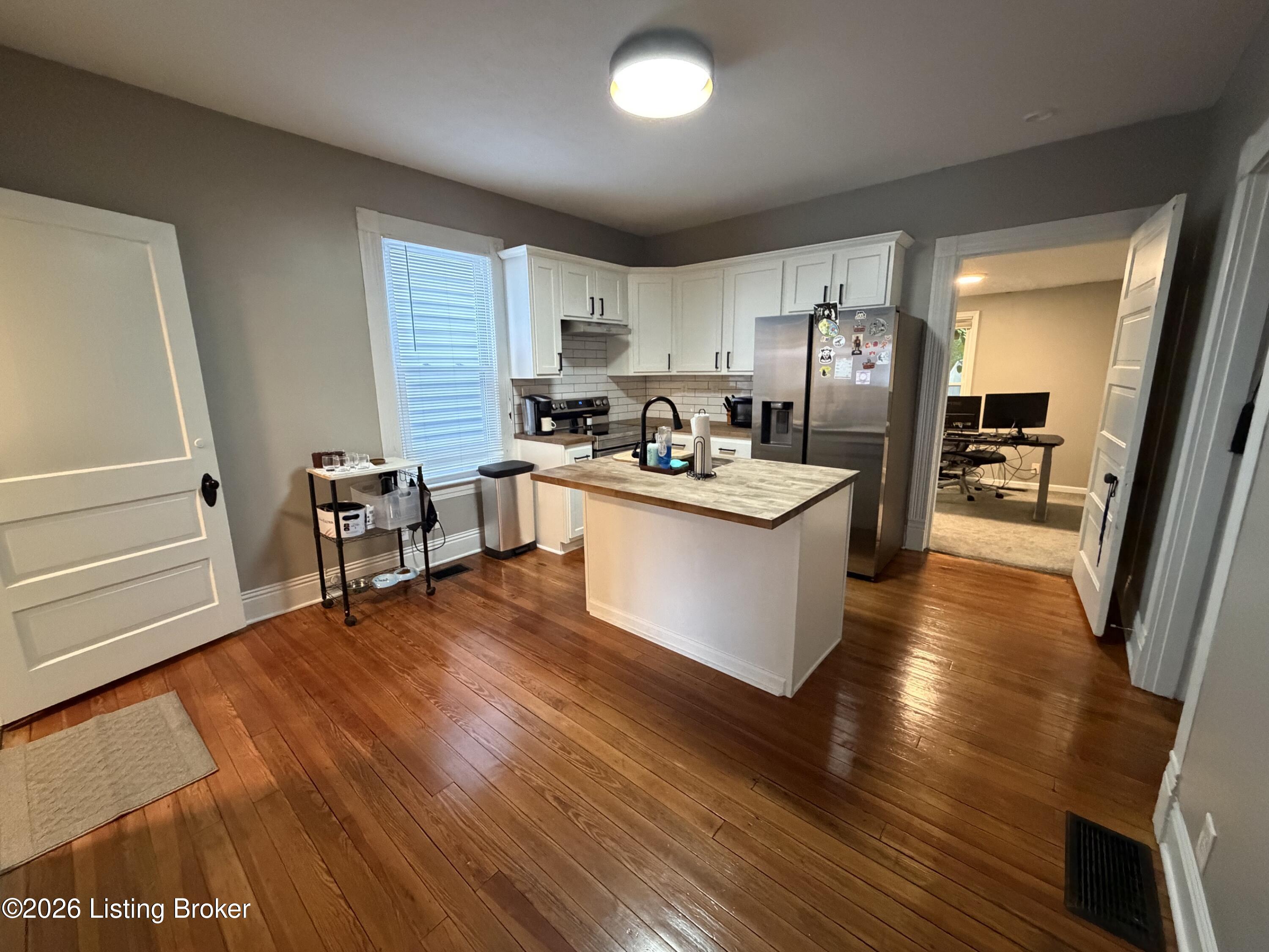 712 Camden Ave Property Photo 7