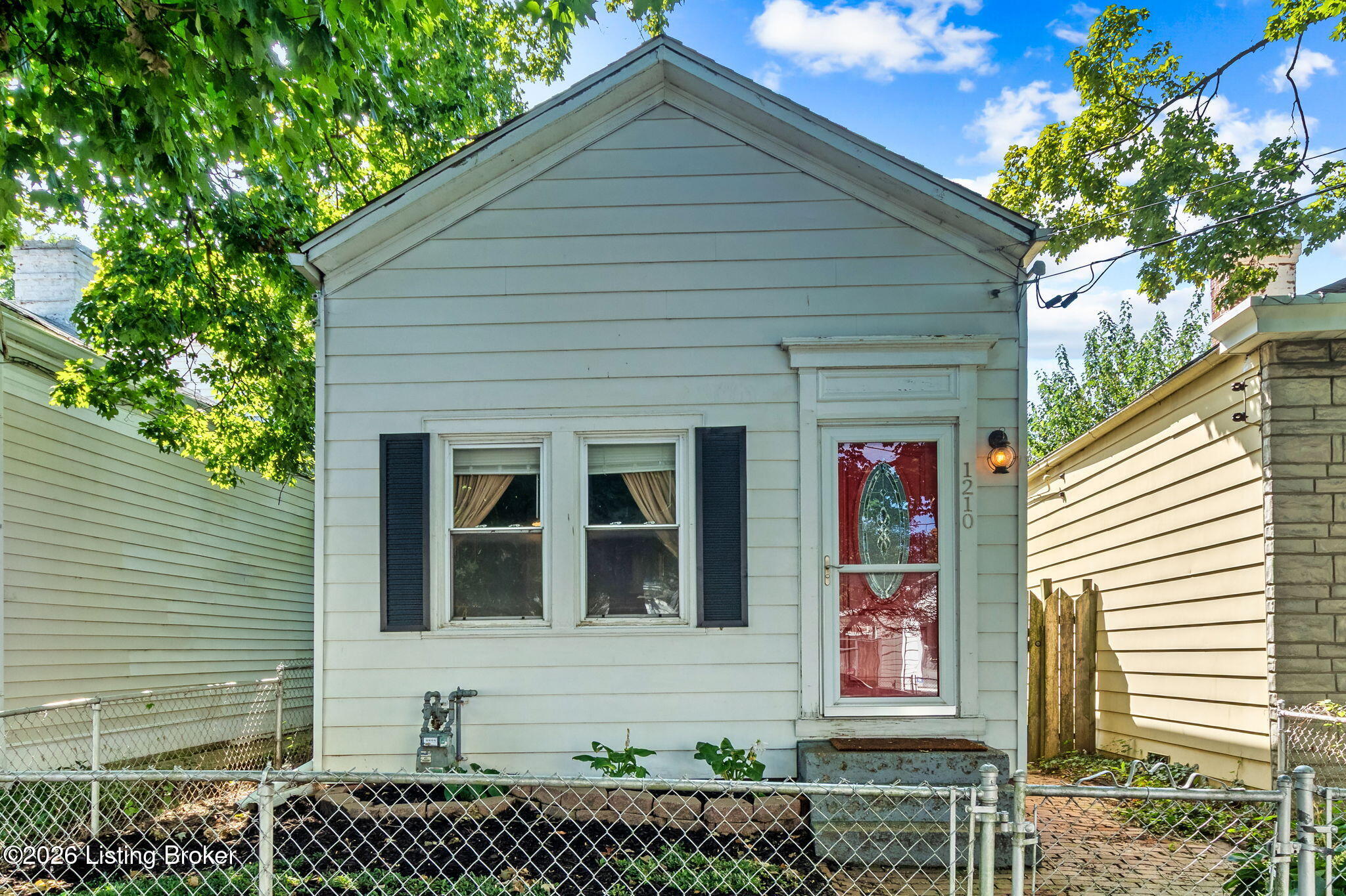 1210 Payne St Property Photo 1