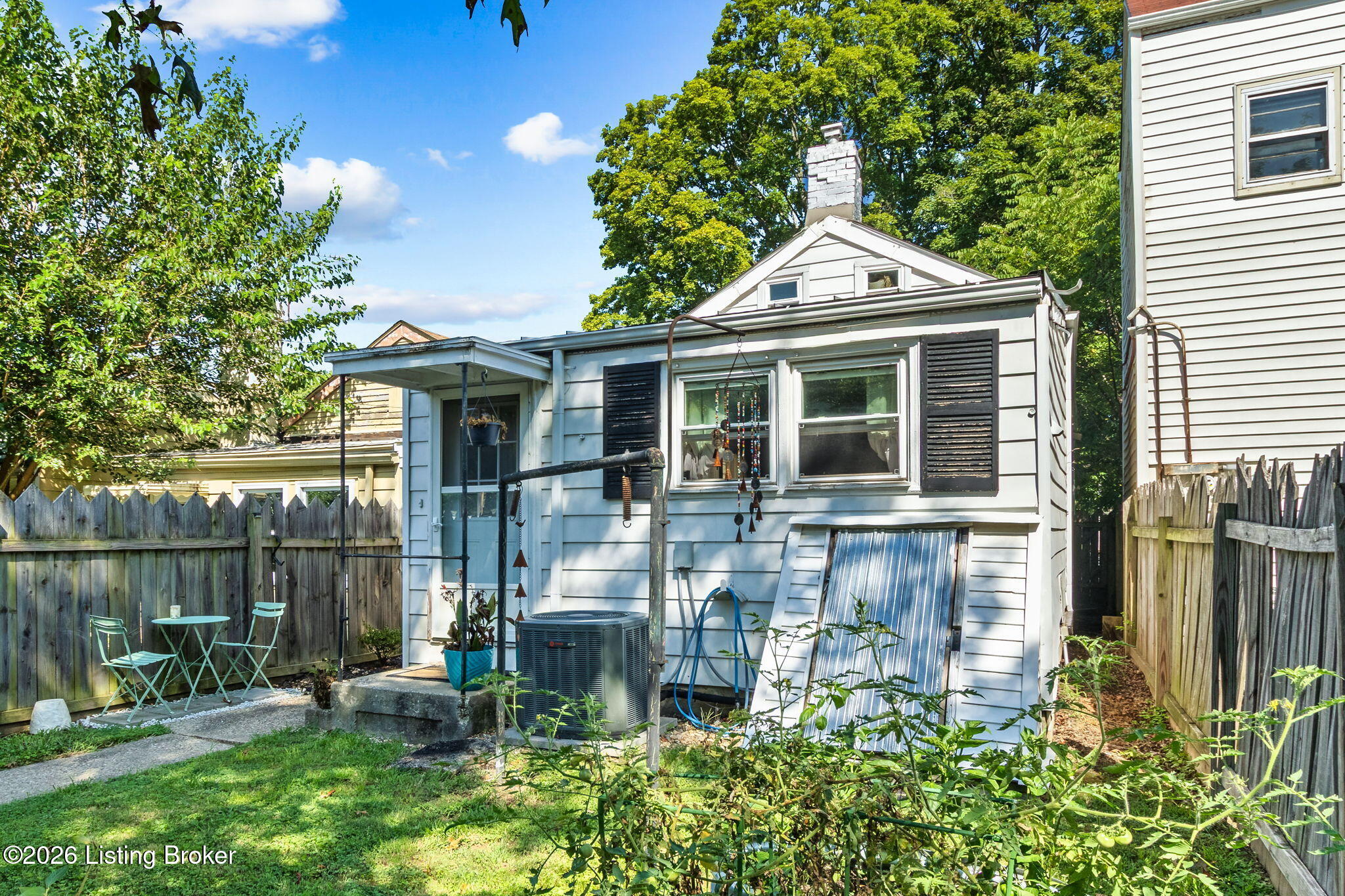 1210 Payne St Property Photo 38