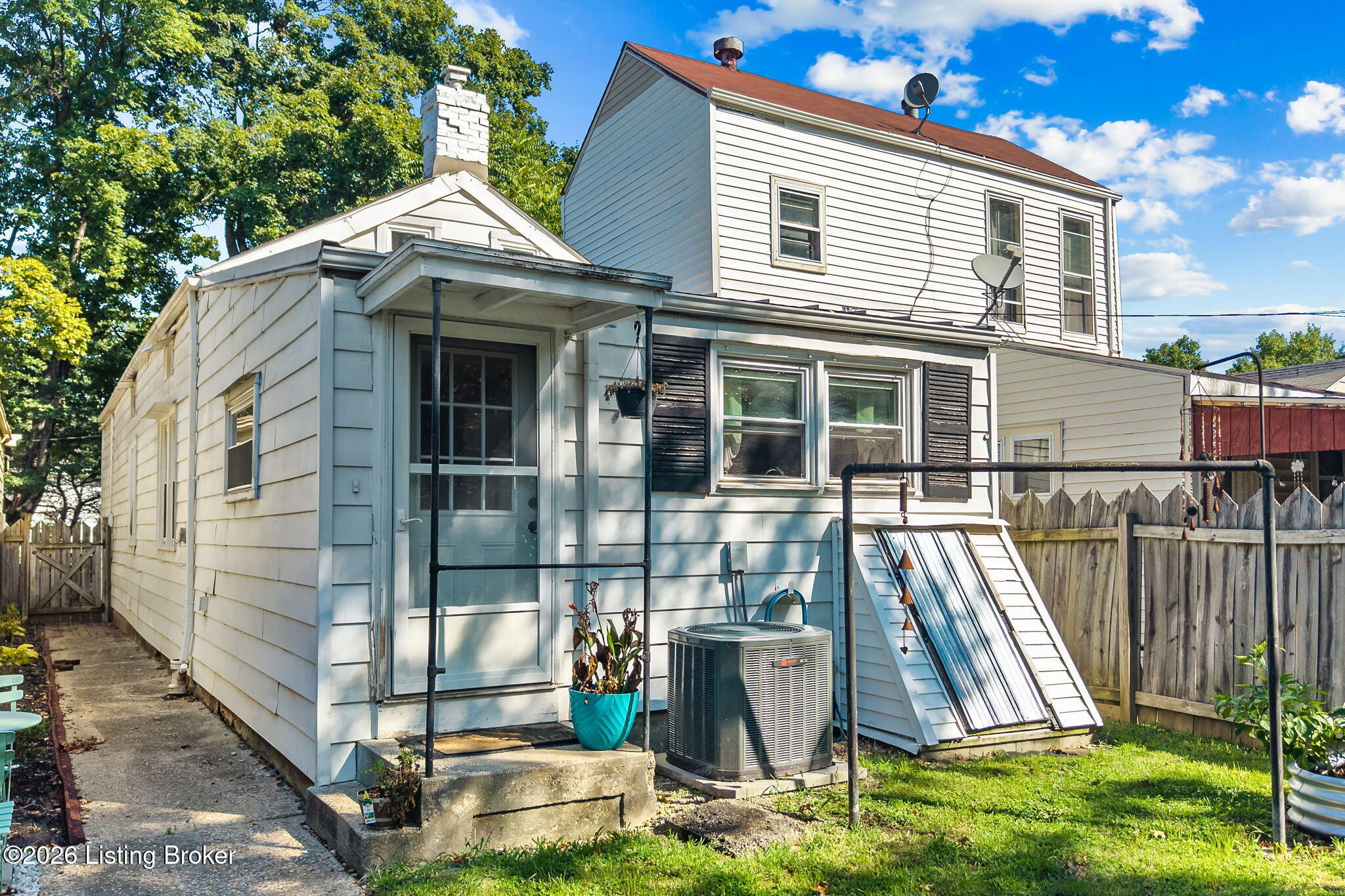 1210 Payne St Property Photo 39