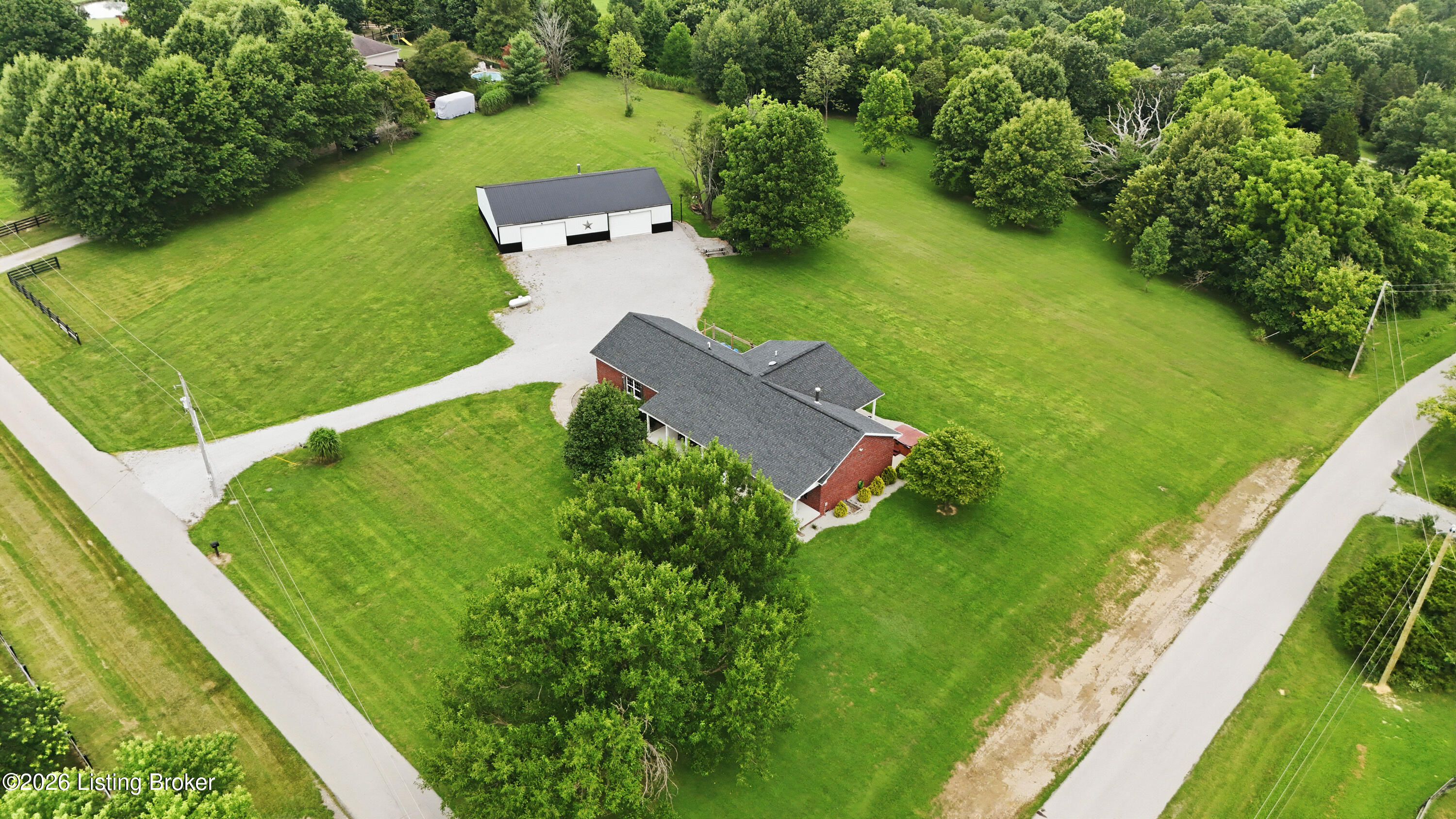 3712 Blossom Dr Property Photo 2