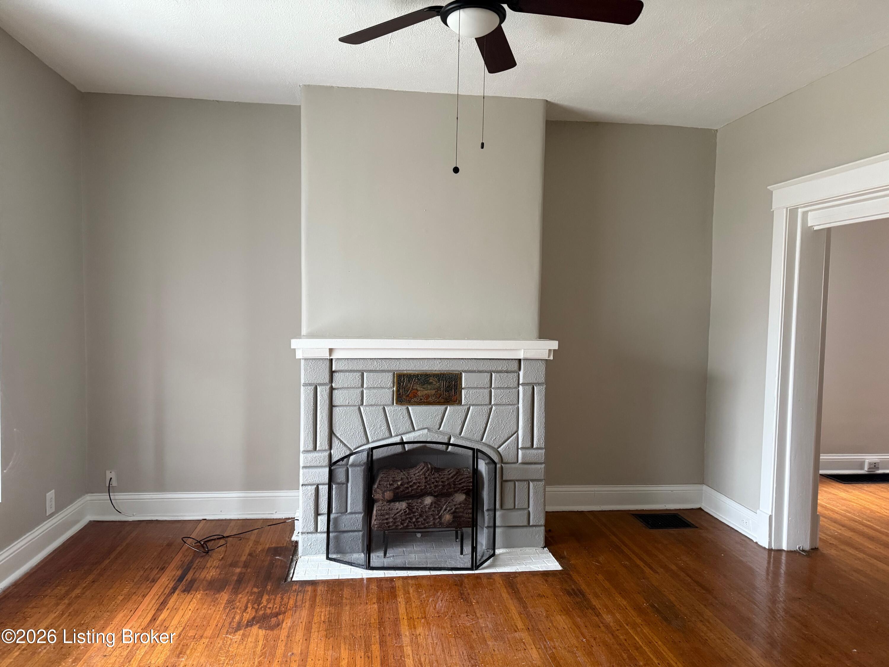 736 Dearborn Ave Property Photo 2
