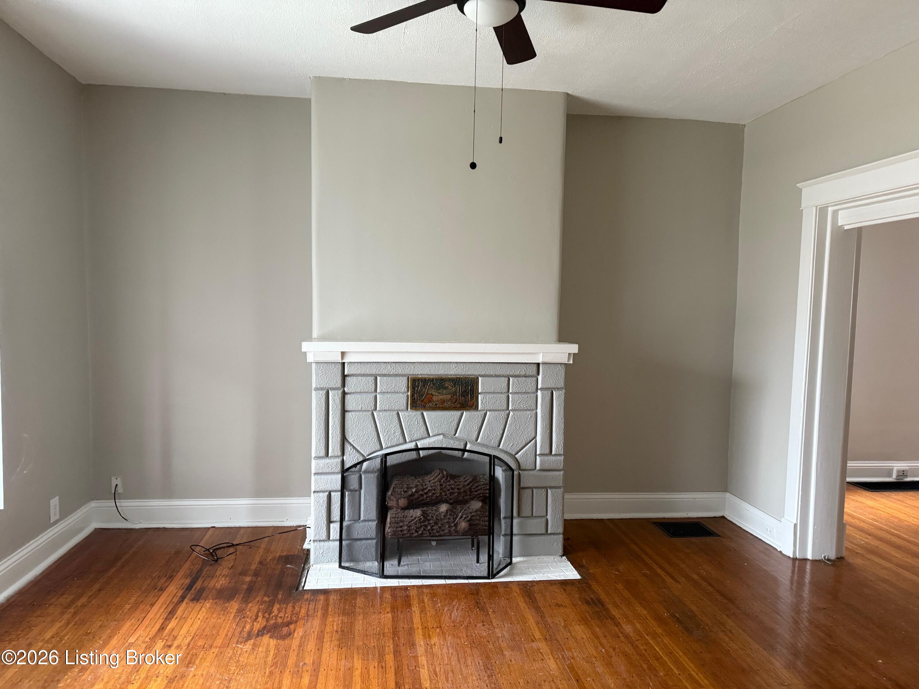 736 Dearborn Ave Property Photo 3
