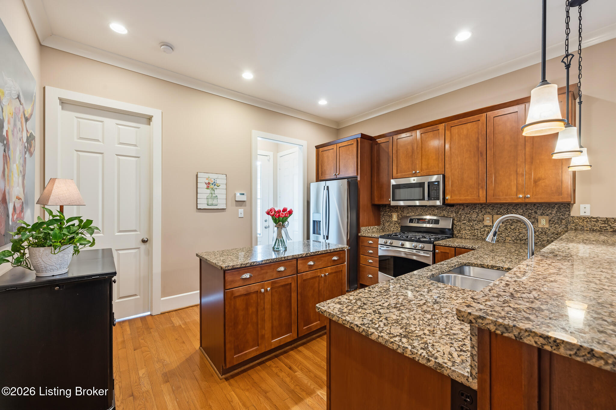 9211 Featherbell Blvd Property Photo 15
