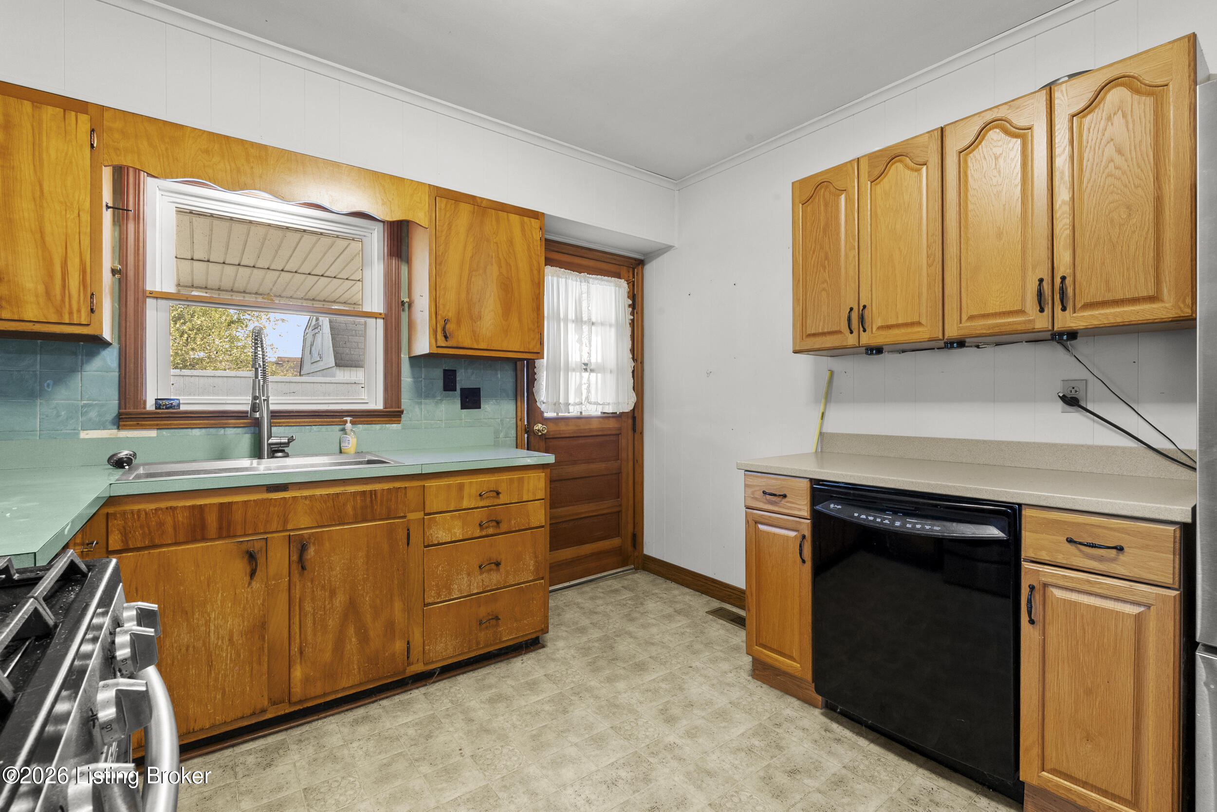 144 Harris Dr Property Photo 13