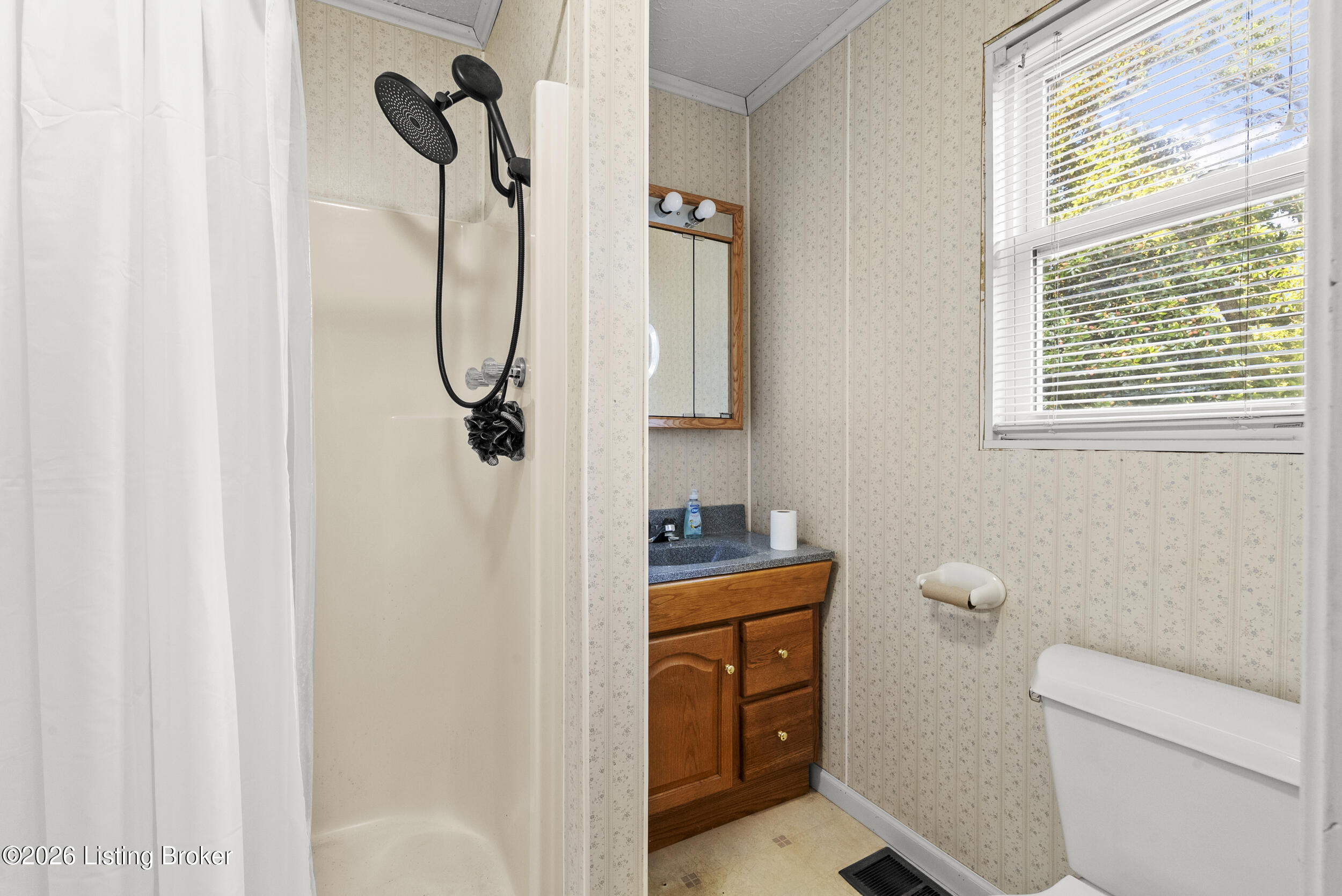 144 Harris Dr Property Photo 24