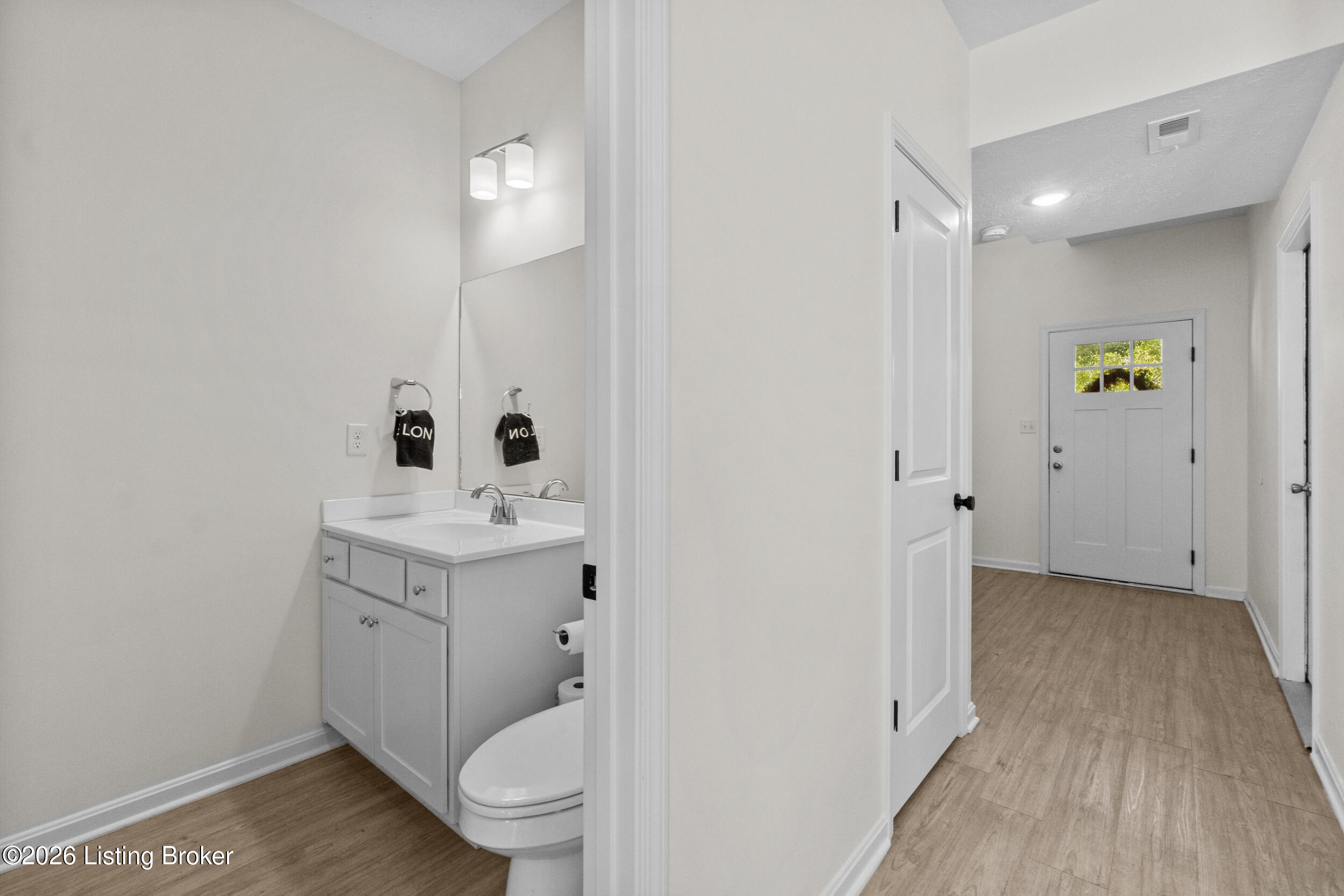 6122 Goalby Dr Property Photo 6