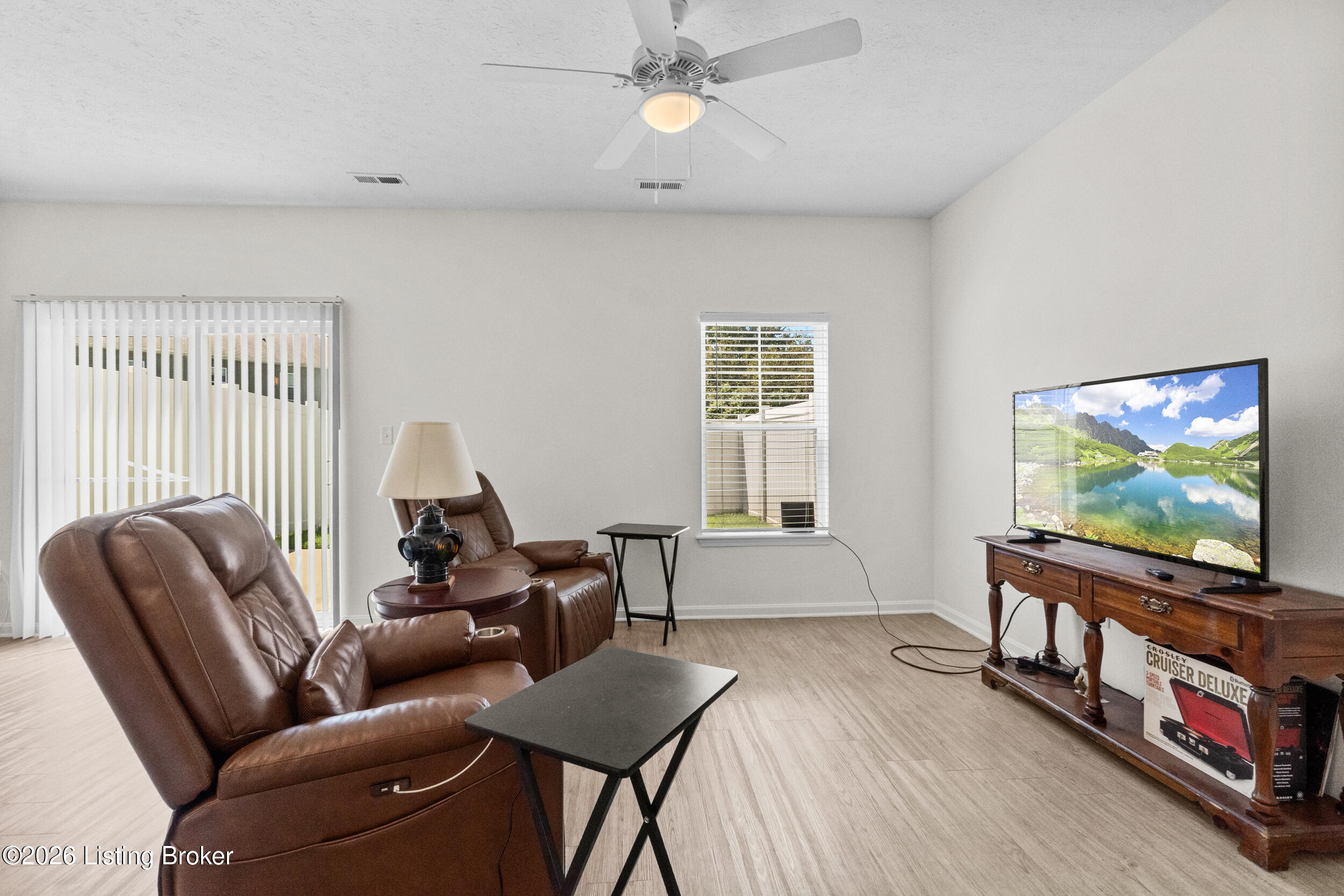 6122 Goalby Dr Property Photo 14
