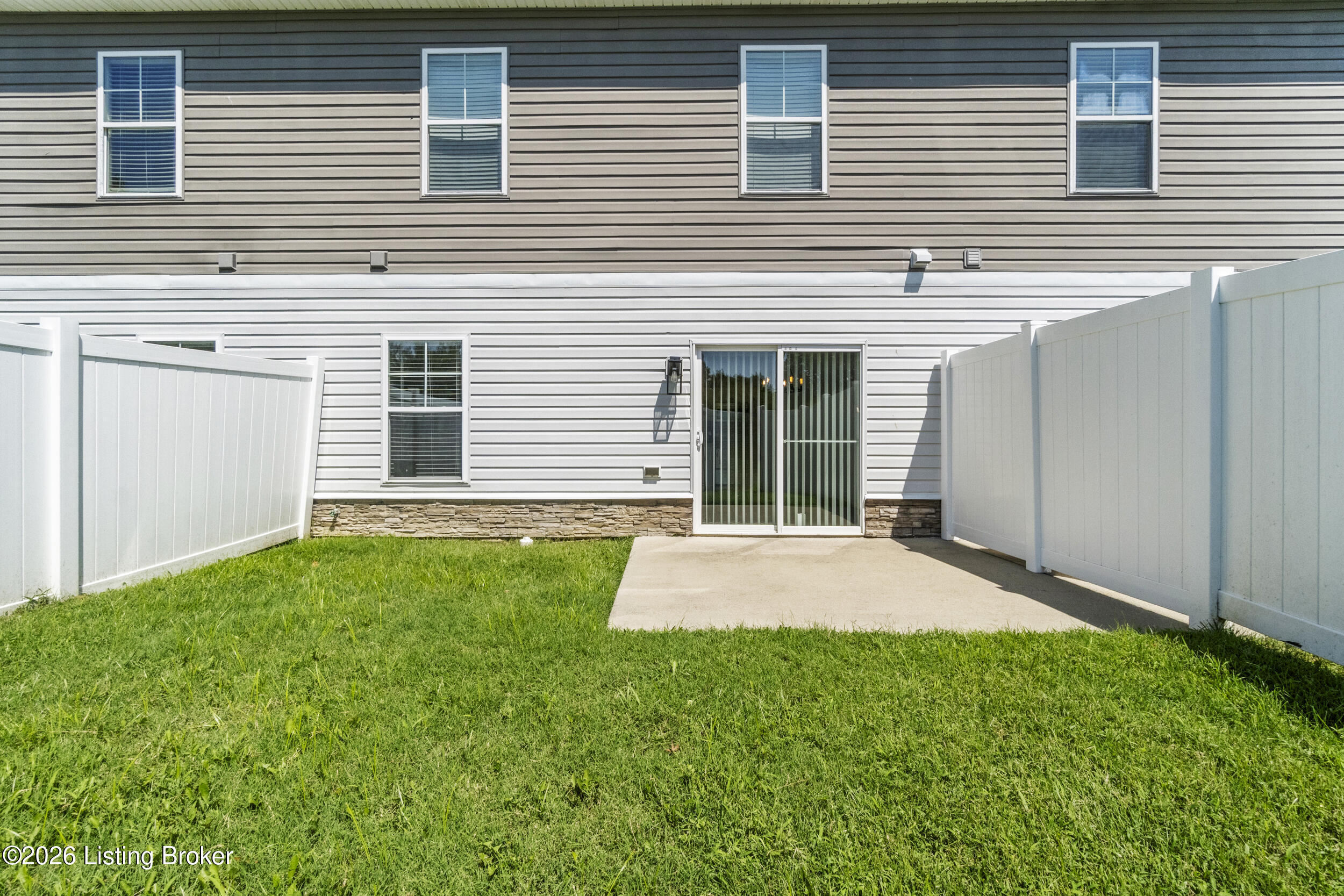 6122 Goalby Dr Property Photo 32