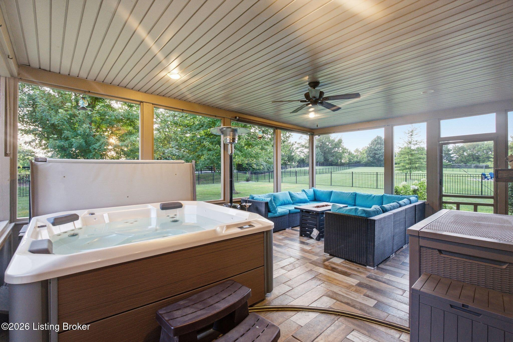 4702 Tall Grass Ct Property Photo 9