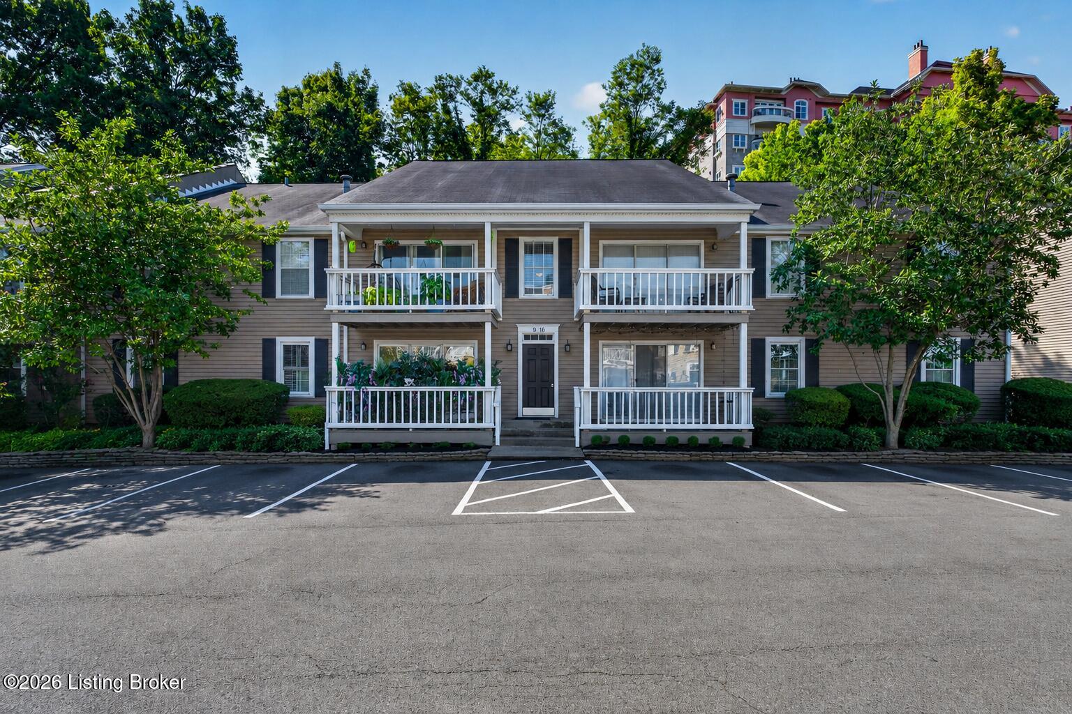 410 Mockingbird Valley Rd APT 11 Property Photo 1