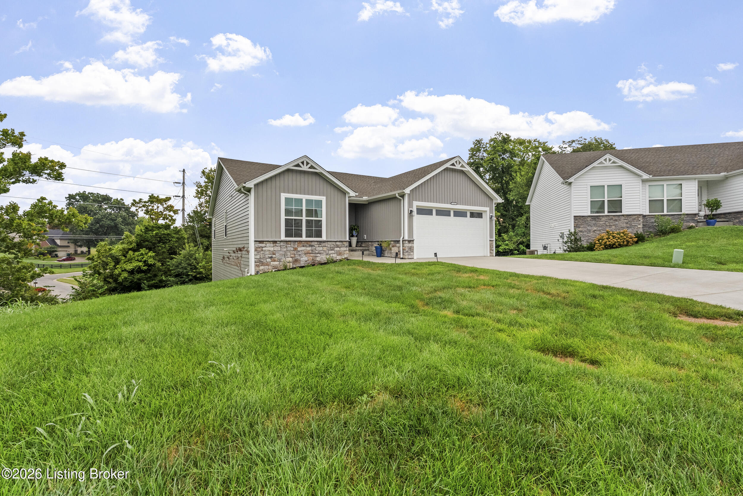 6310 Larkgrove Dr Property Photo 4
