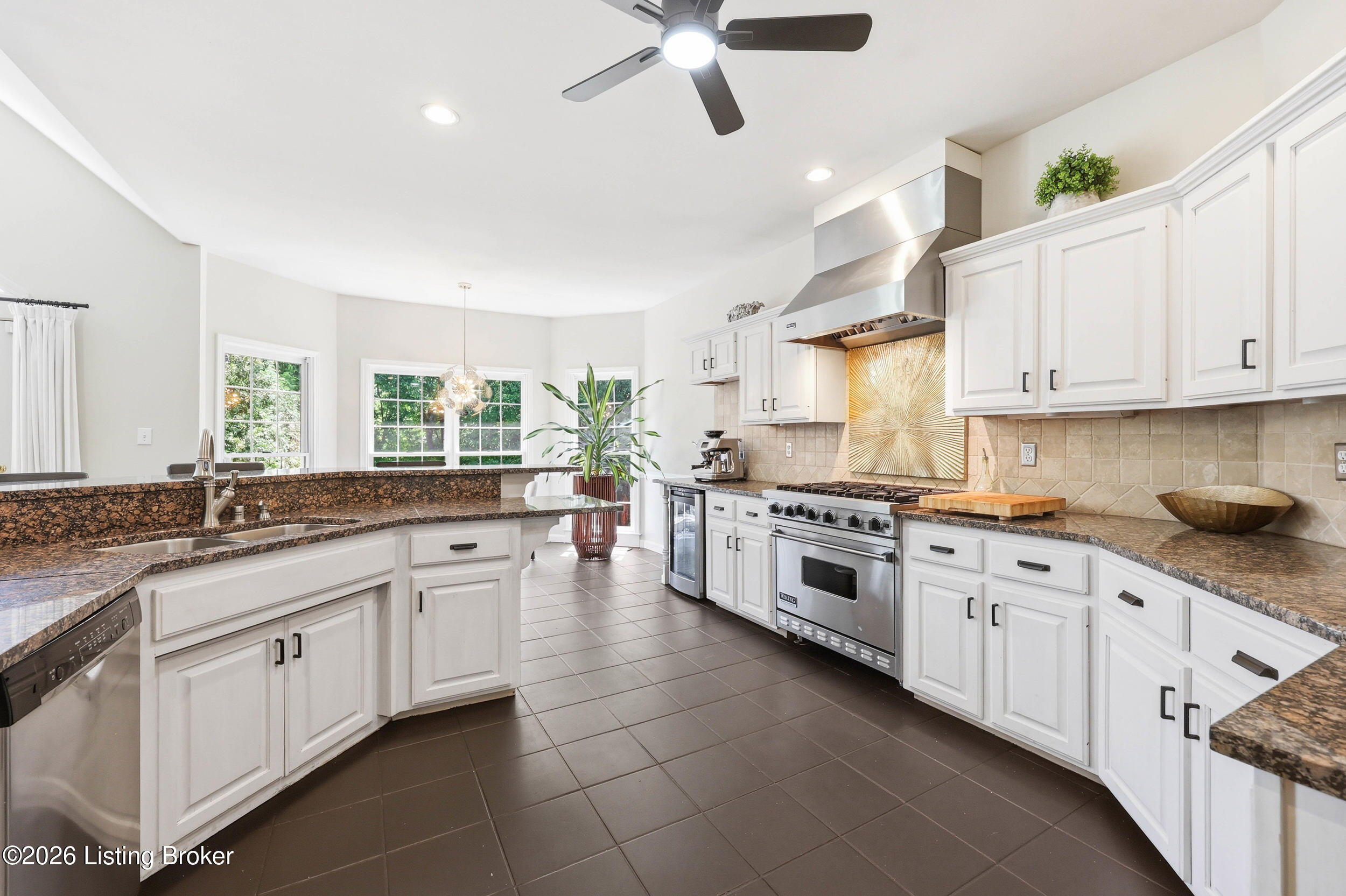17120 Mallet Hill Dr Property Photo 18