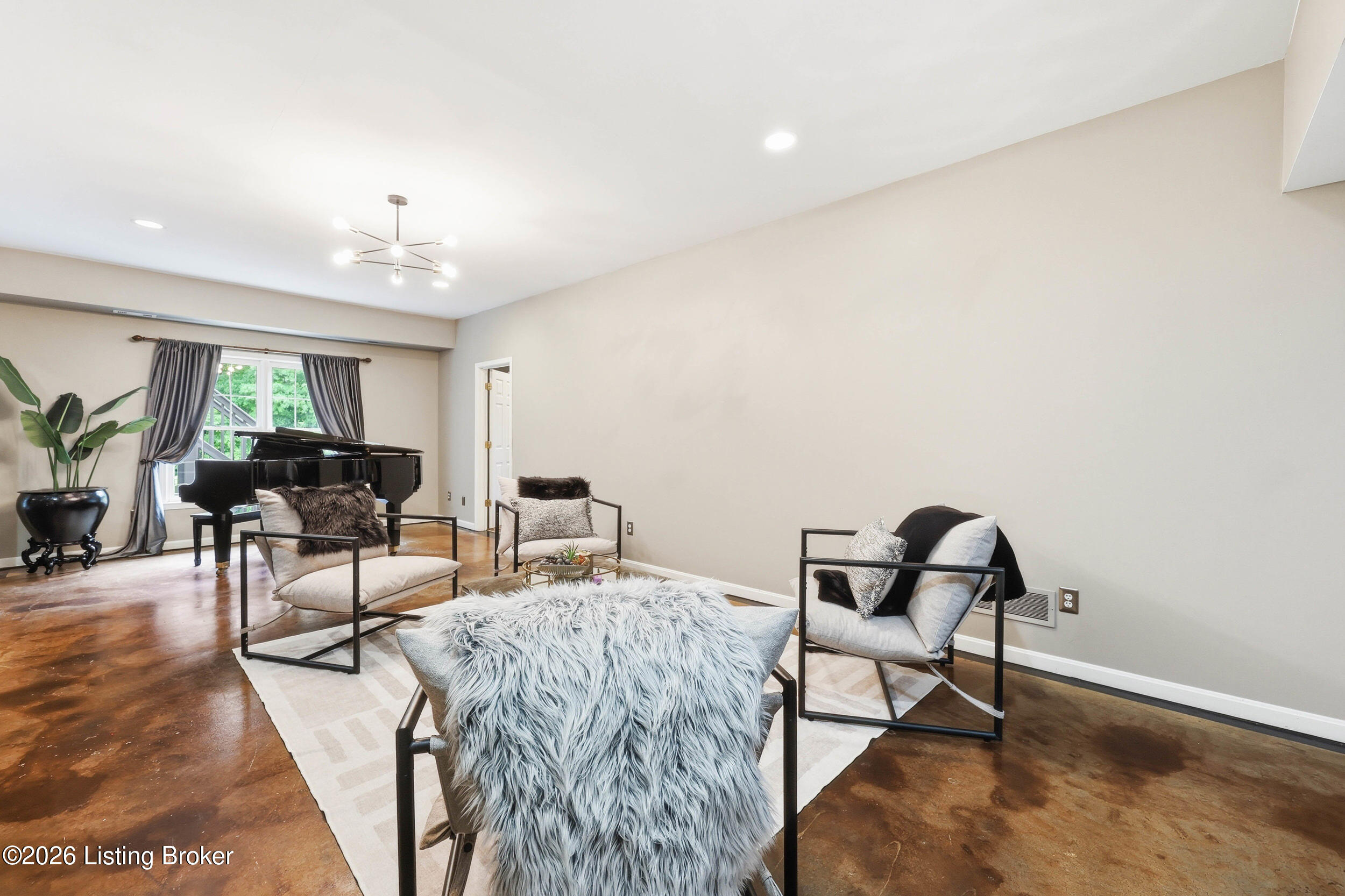 17120 Mallet Hill Dr Property Photo 37