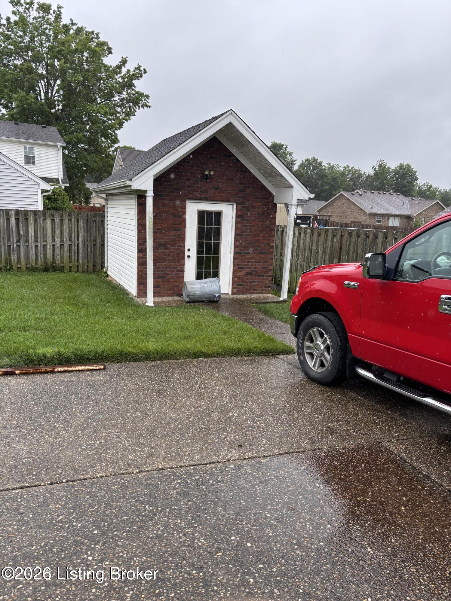6406 Autumn Oak Way Property Photo 3