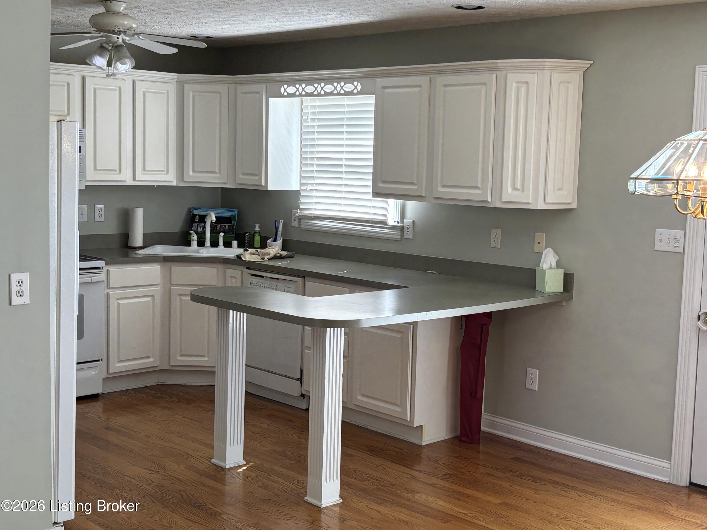 6406 Autumn Oak Way Property Photo 10