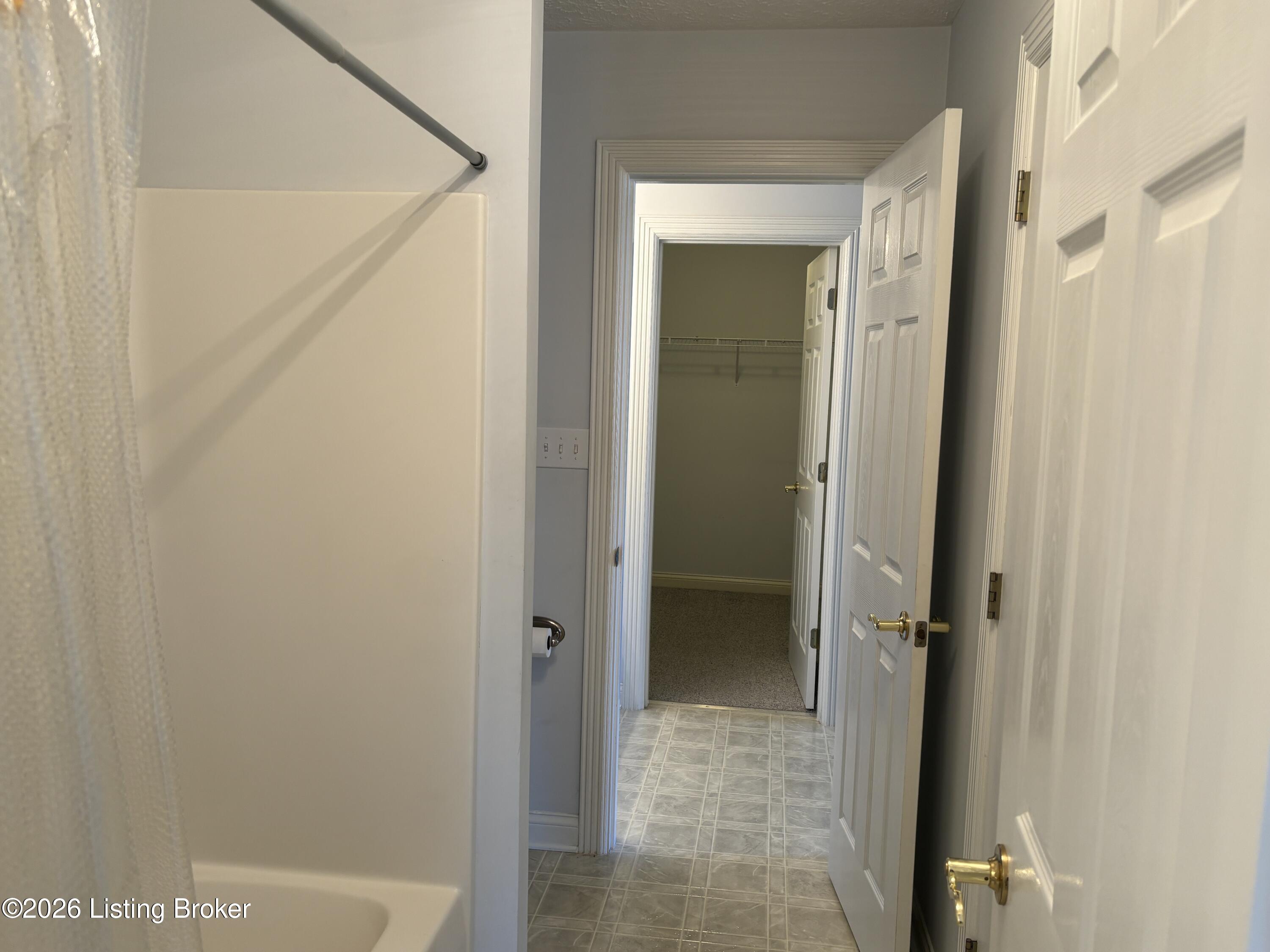 6406 Autumn Oak Way Property Photo 28