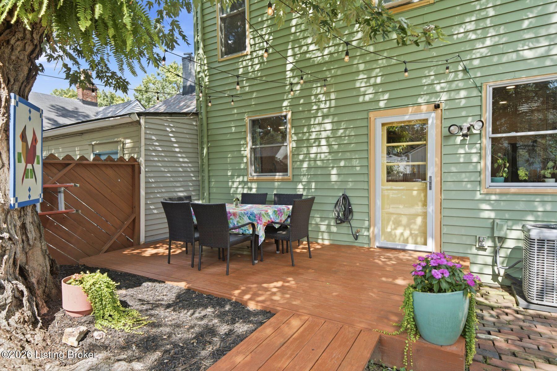 1326 E Breckinridge St Property Photo 22