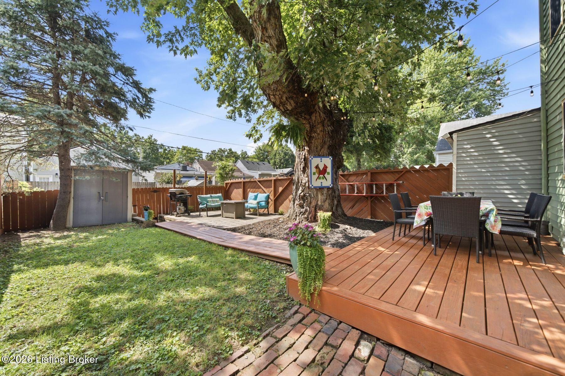1326 E Breckinridge St Property Photo 25
