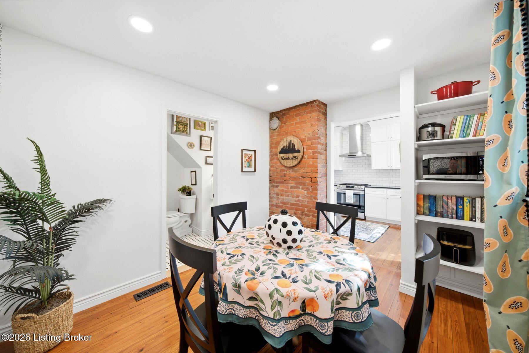 1326 E Breckinridge St Property Photo 41