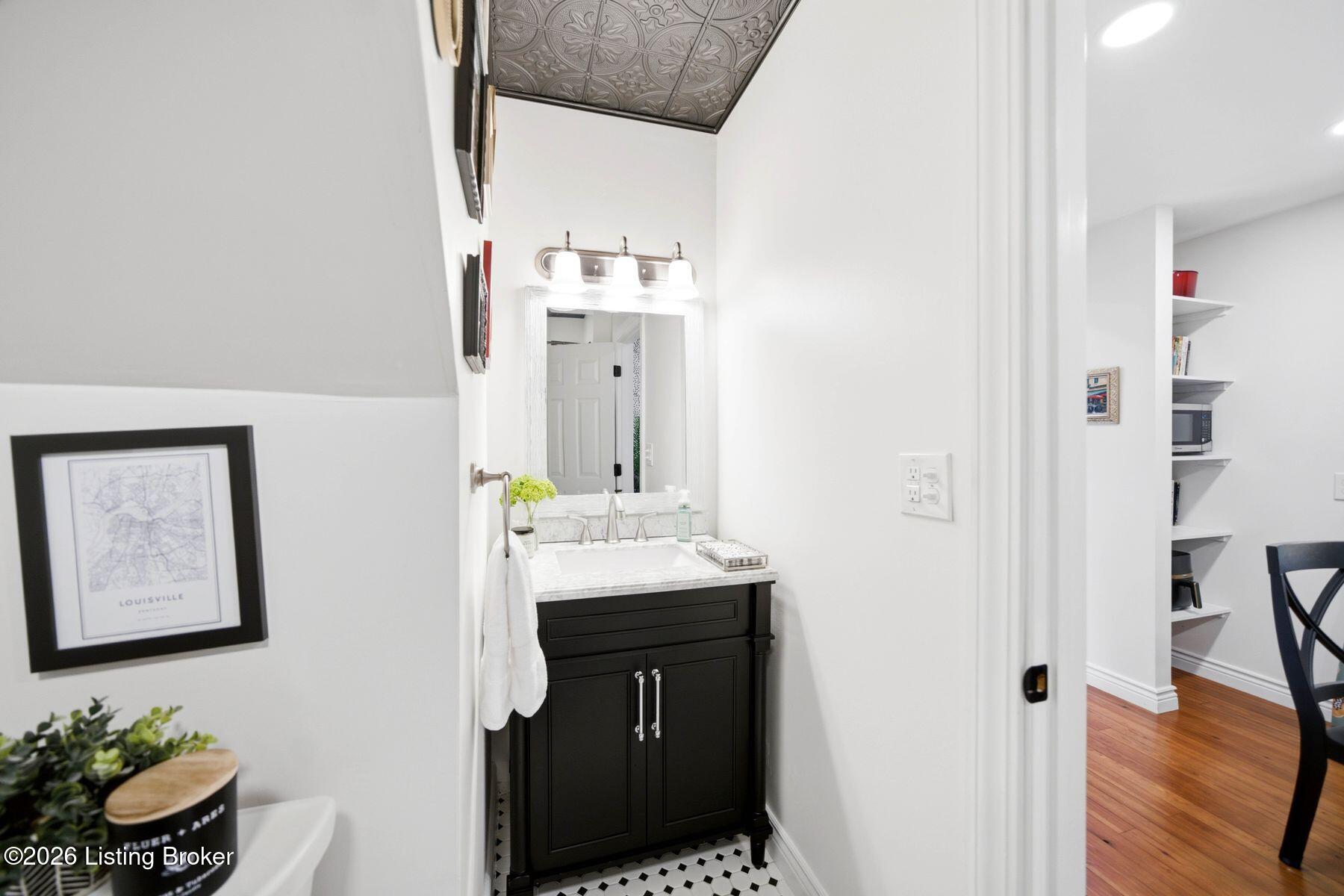 1326 E Breckinridge St Property Photo 43