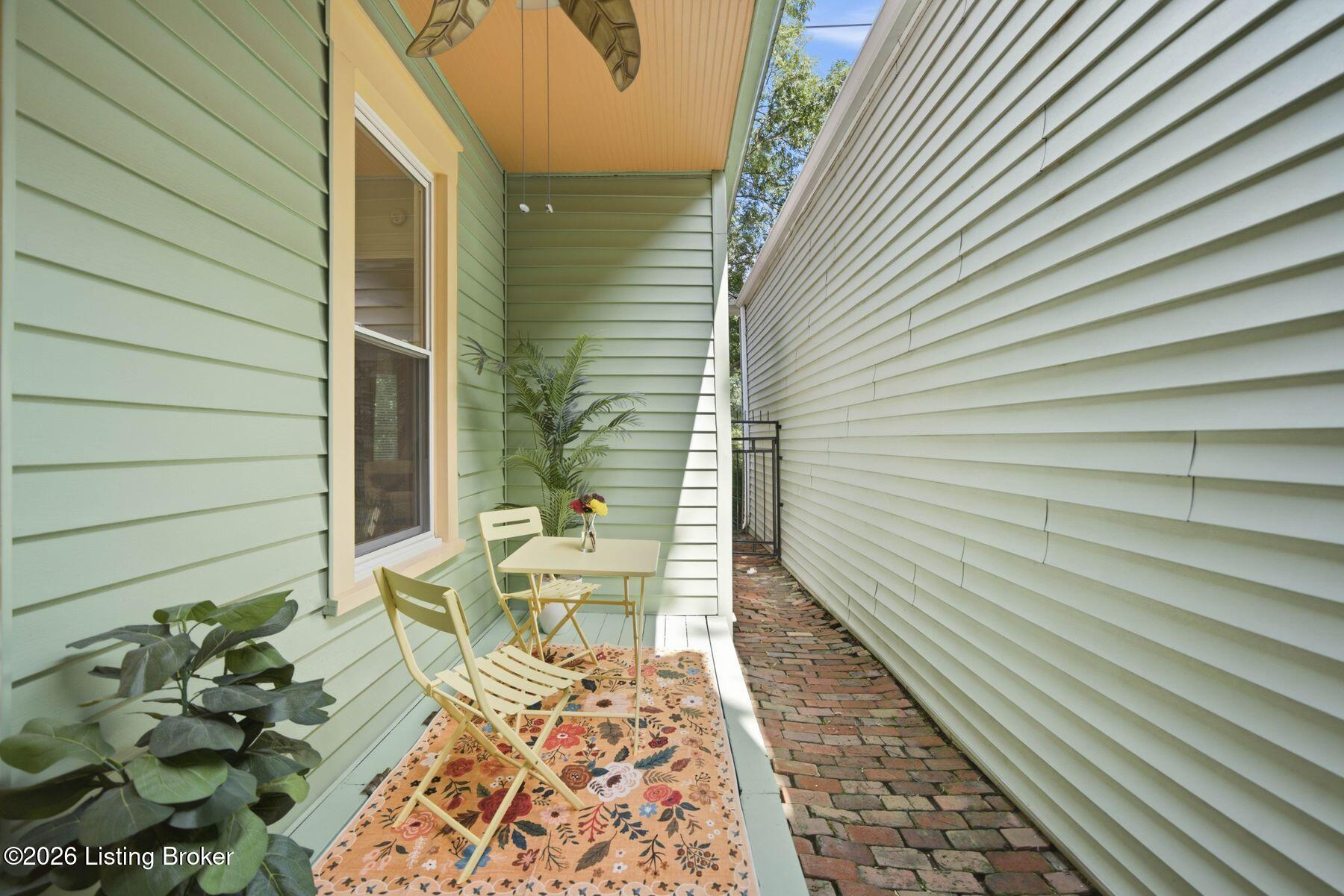 1326 E Breckinridge St Property Photo 51