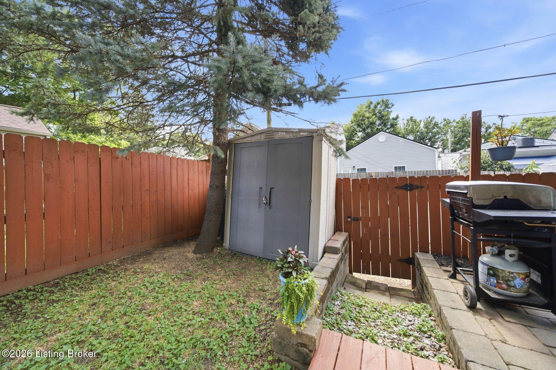 1326 E Breckinridge St Property Photo 56