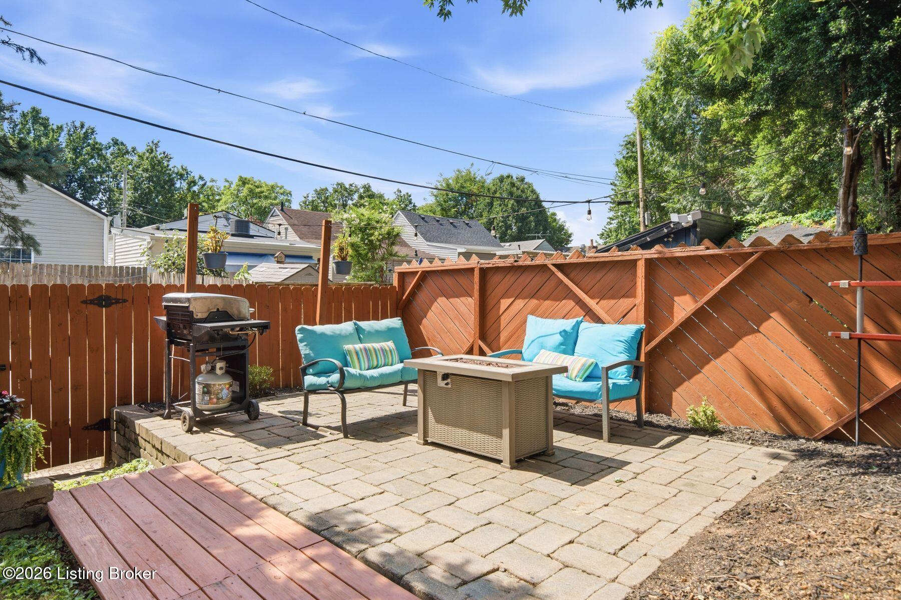 1326 E Breckinridge St Property Photo 57