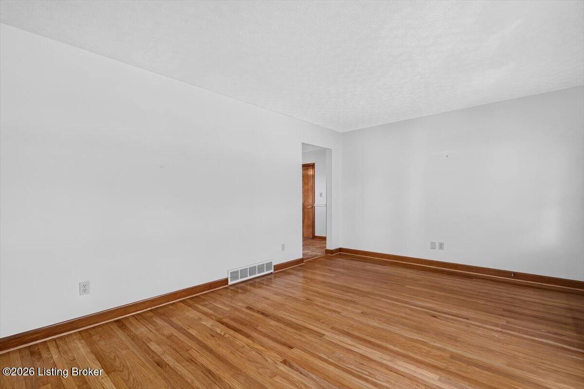 7306 Lorenzo Ln Property Photo 7
