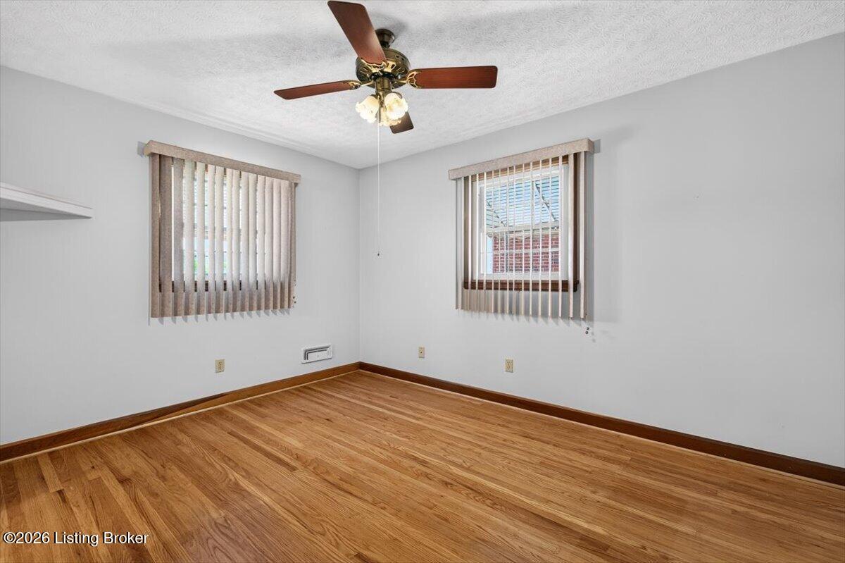 7306 Lorenzo Ln Property Photo 17