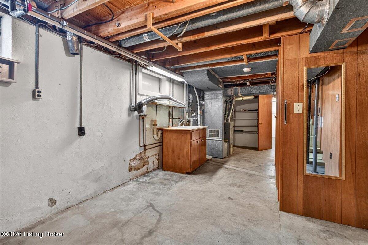 7306 Lorenzo Ln Property Photo 31