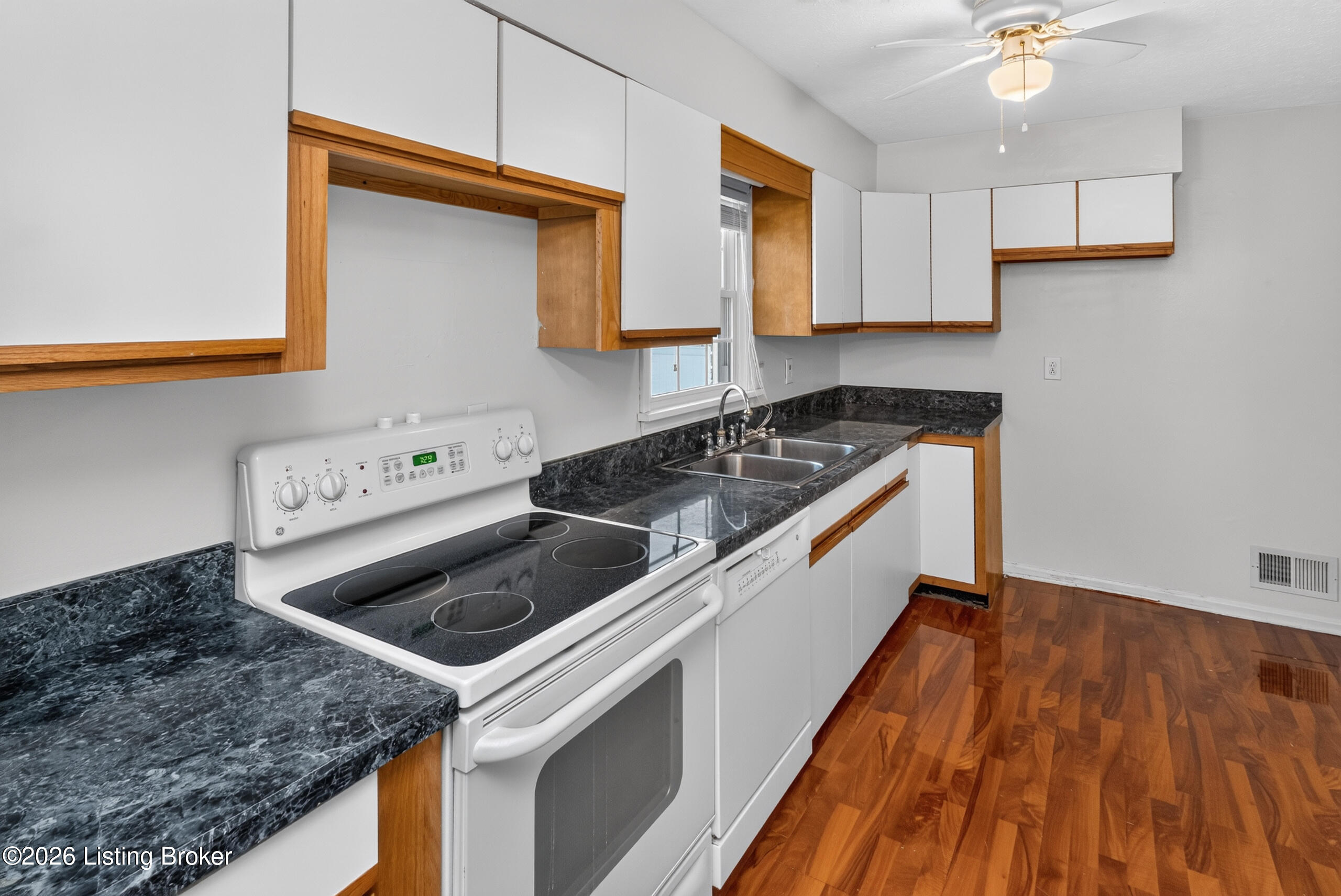 6501 Cady Dr Property Photo 12