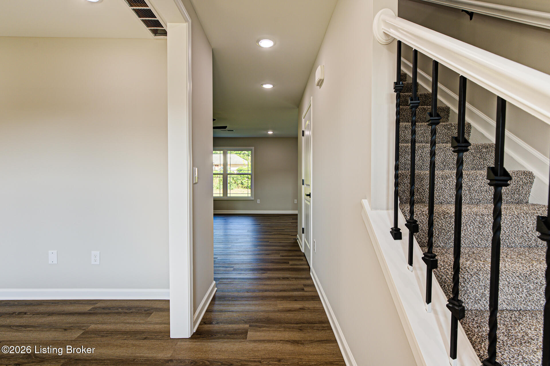 7217 Jacks Landing Property Photo 4